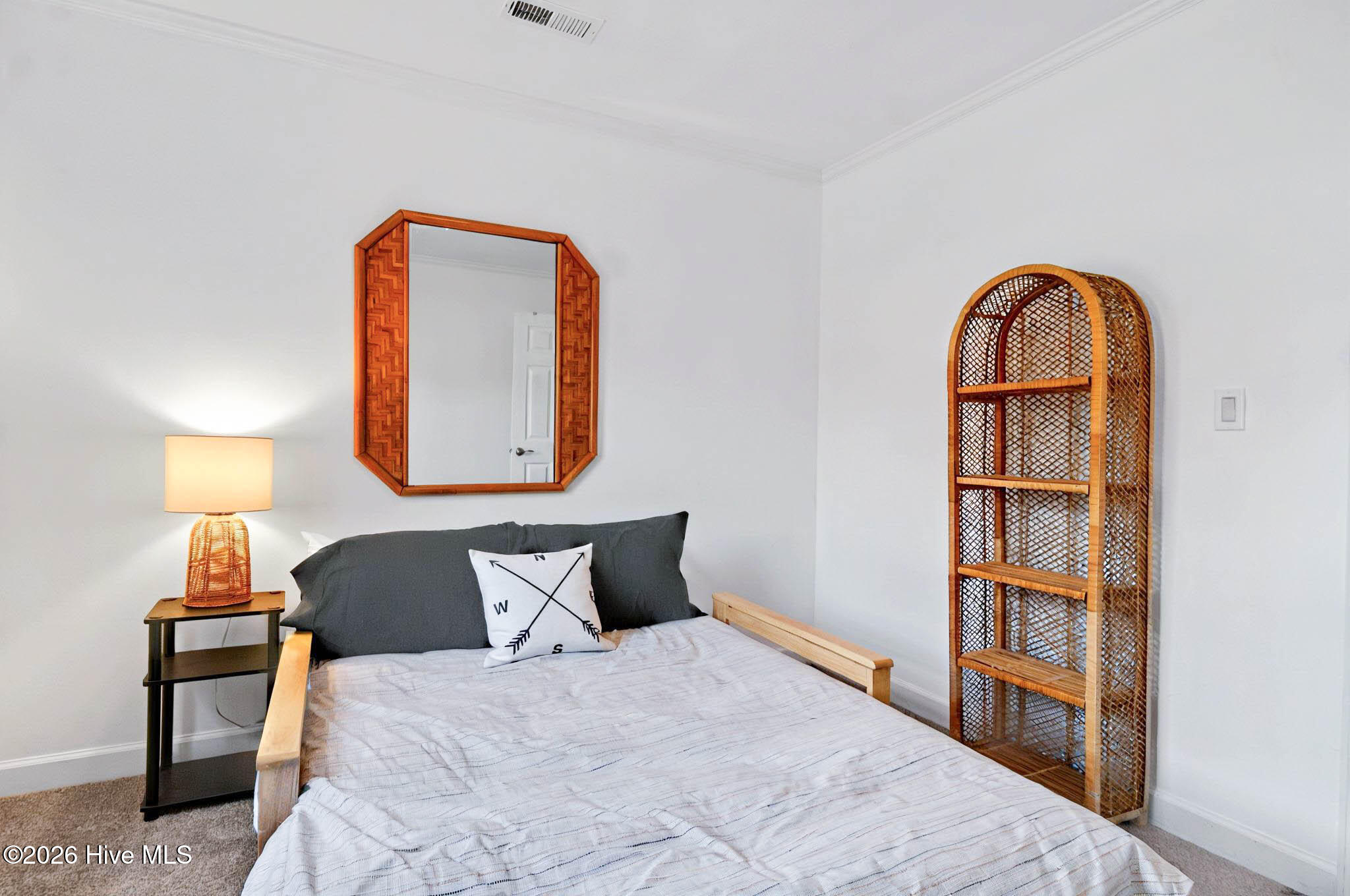 100556049 | Photo 58