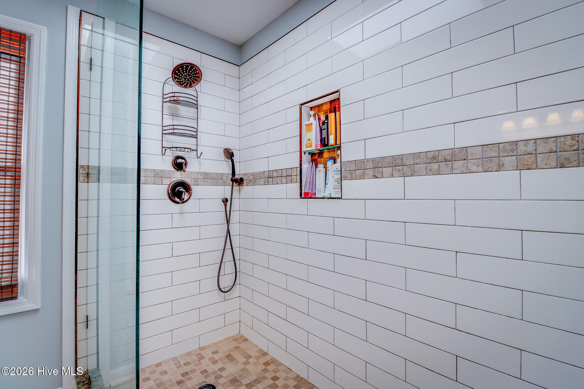 100559581 | Photo 18