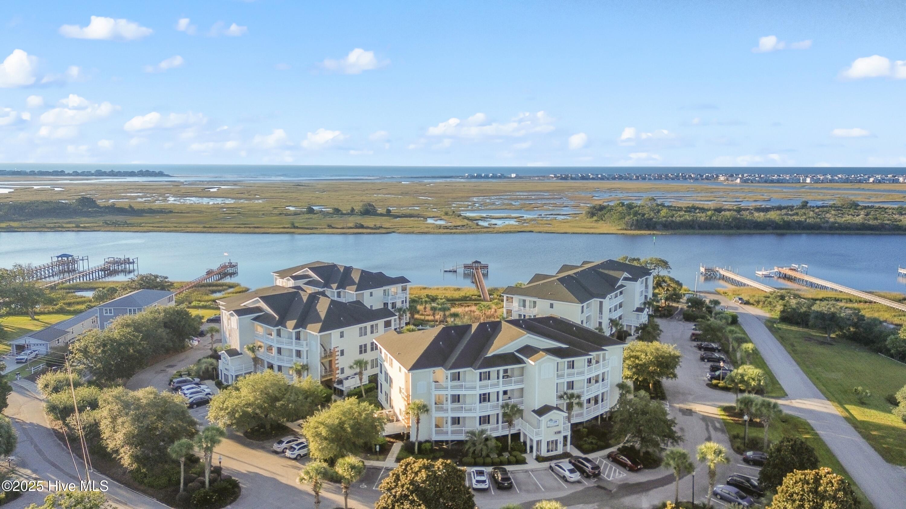 100536707 | Photo 33