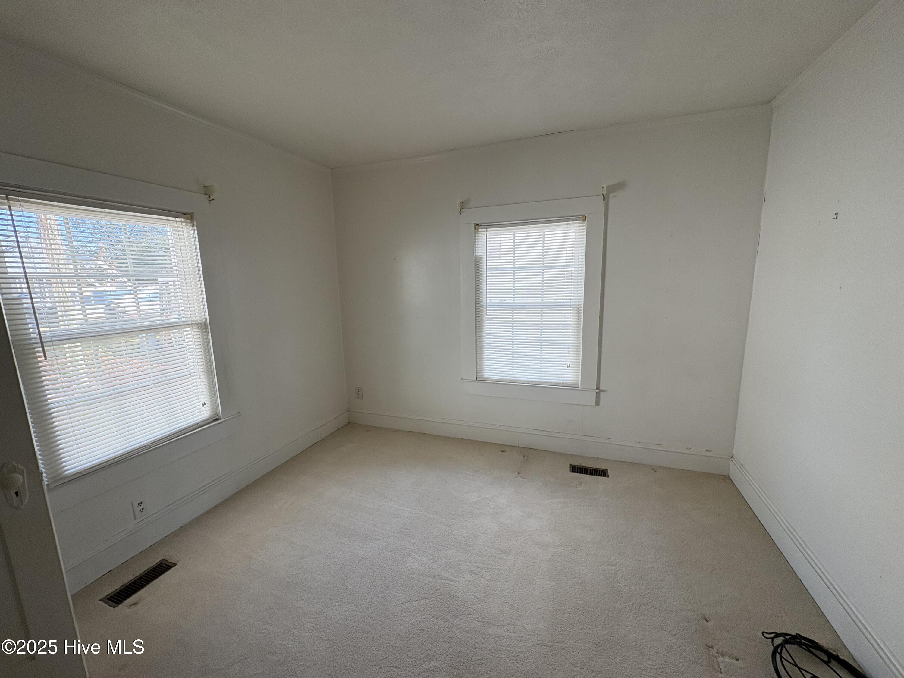 100544908 | Photo 14