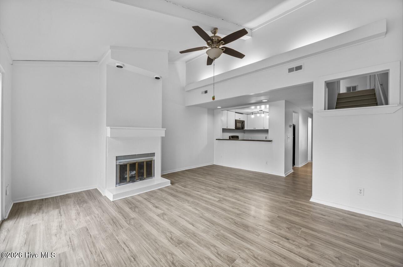 100554147 | Photo 15