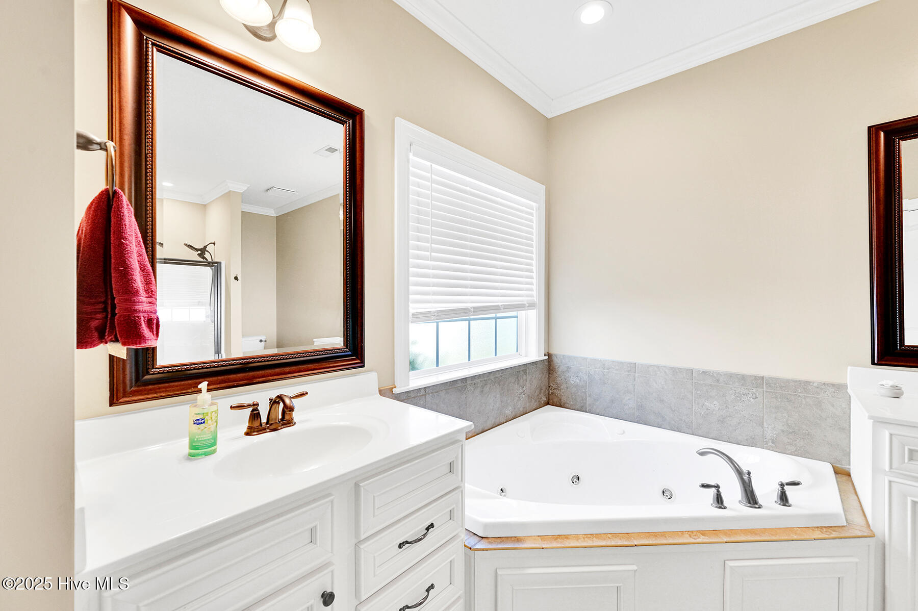 1856 Cambria Drive UNIT B, Greenville, NC, 27834