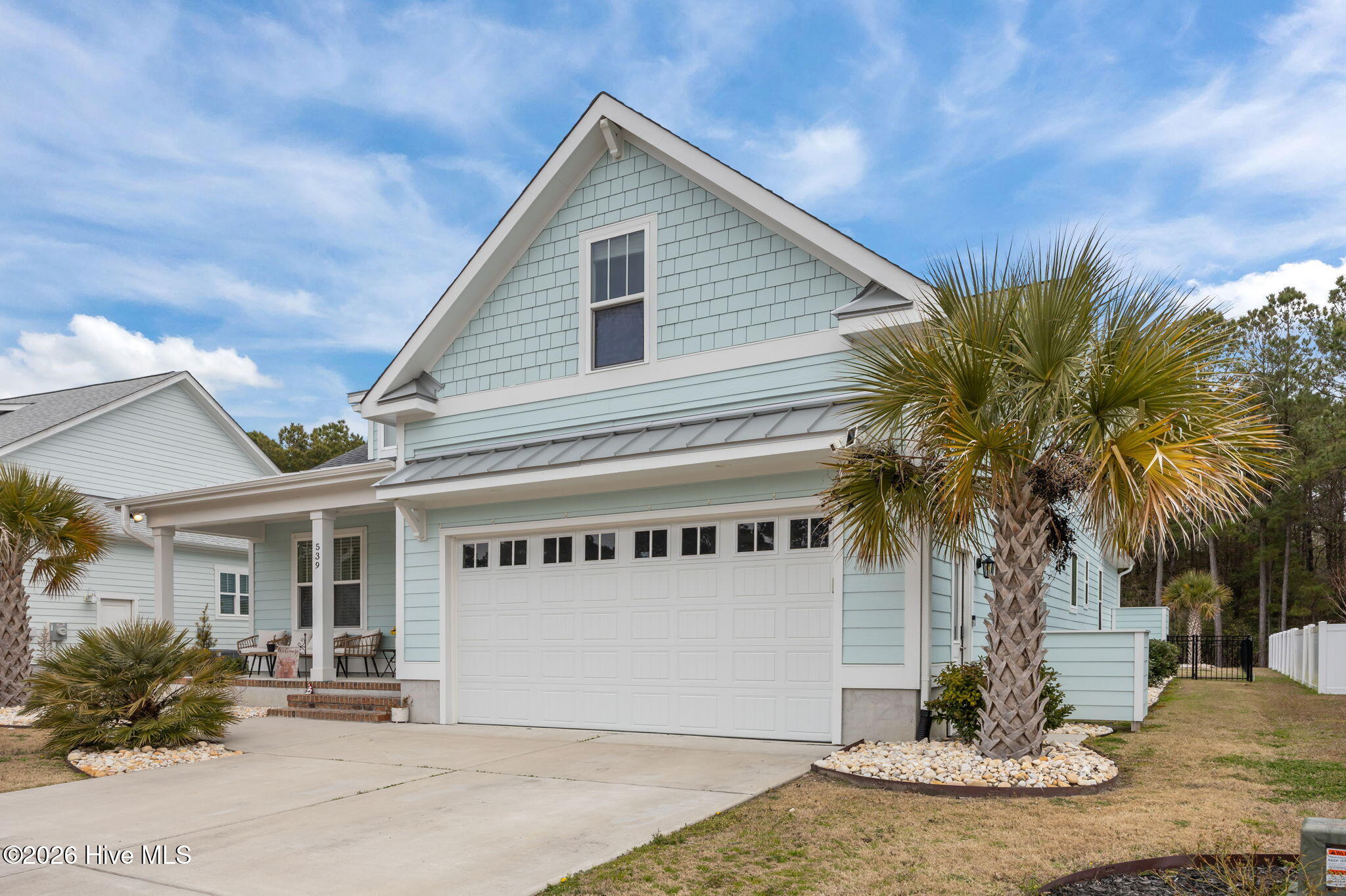 100556932 | Photo 42