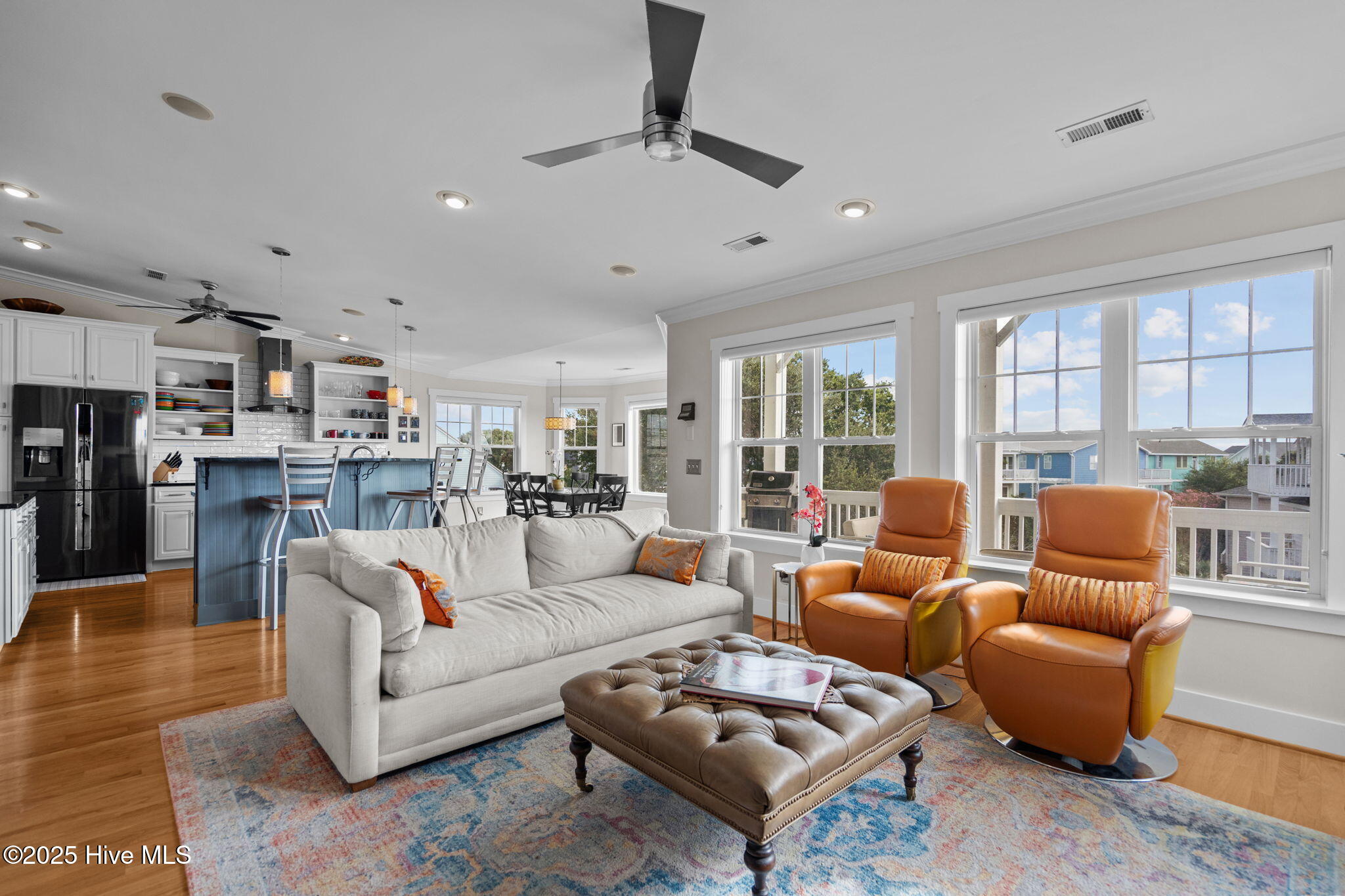 100528762 | Photo 21