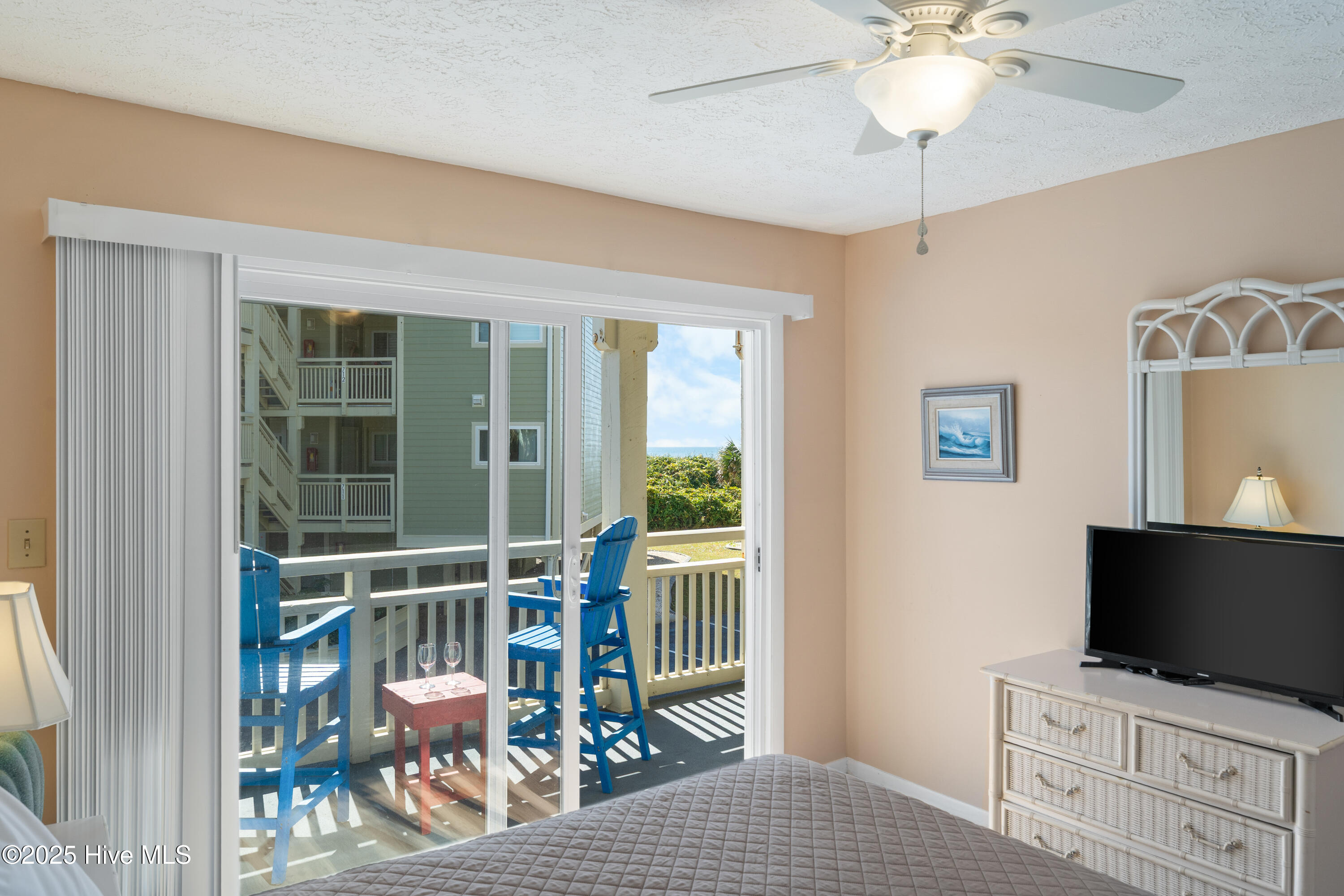 100539847 | Photo 30