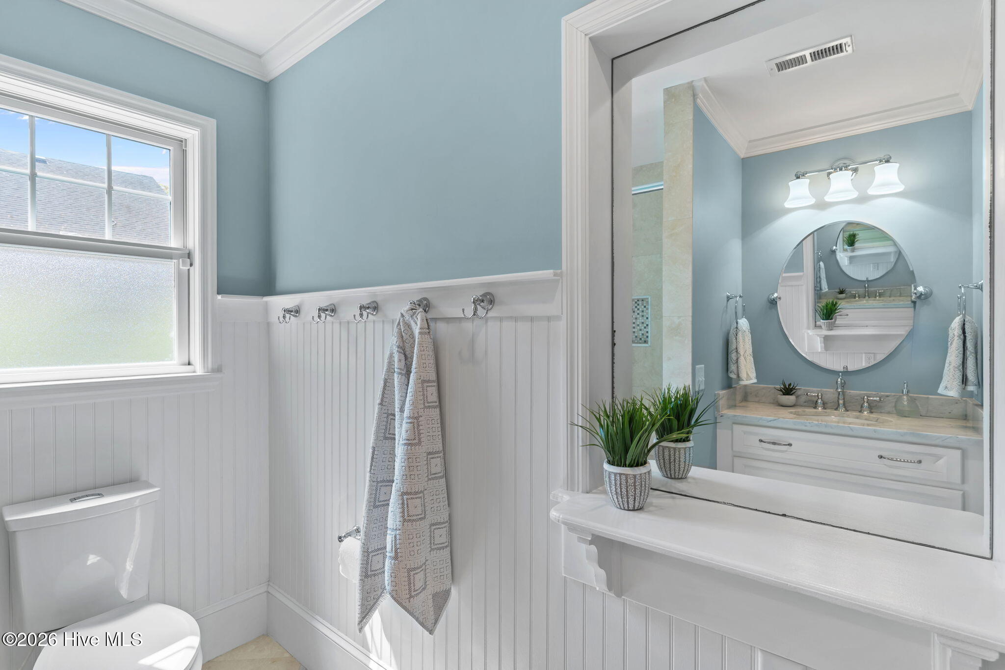 100565544 | Photo 18