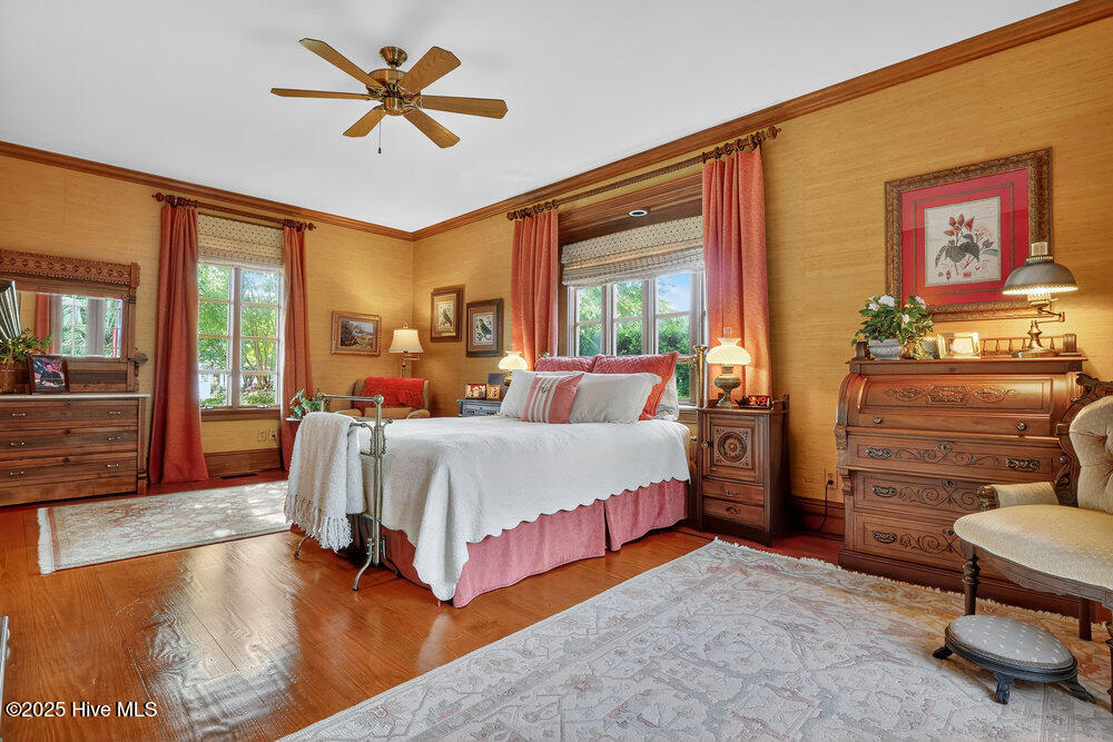 100560338 | Photo 63