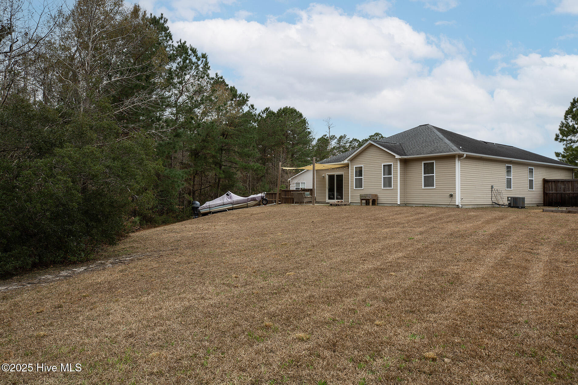 100546860 | Photo 40