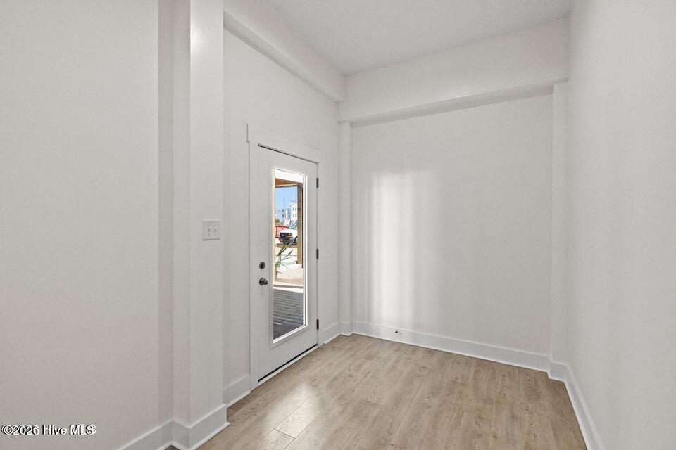 100560239 | Photo 21