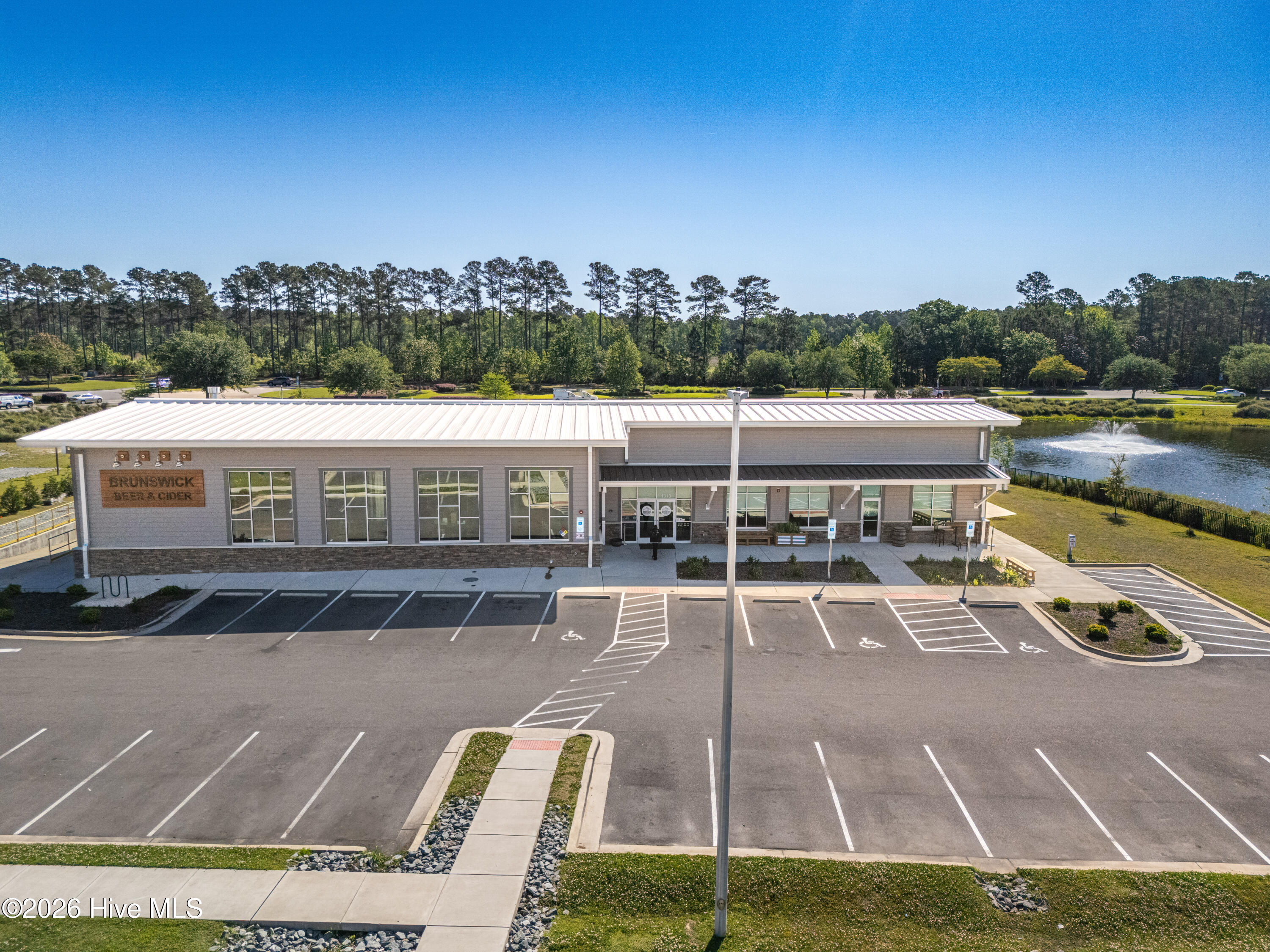 100564310 | Photo 88