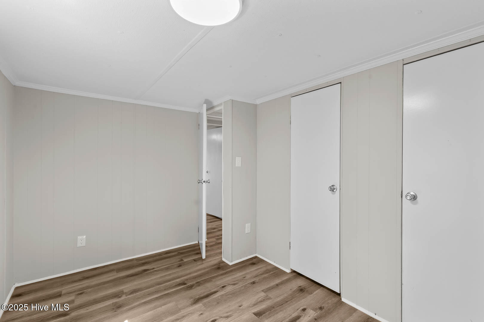 100565795 | Photo 26