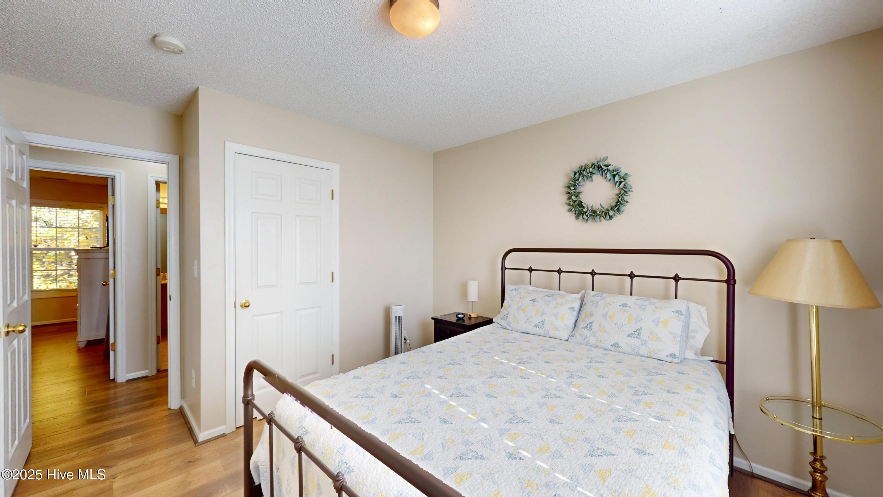 100560528 | Photo 18