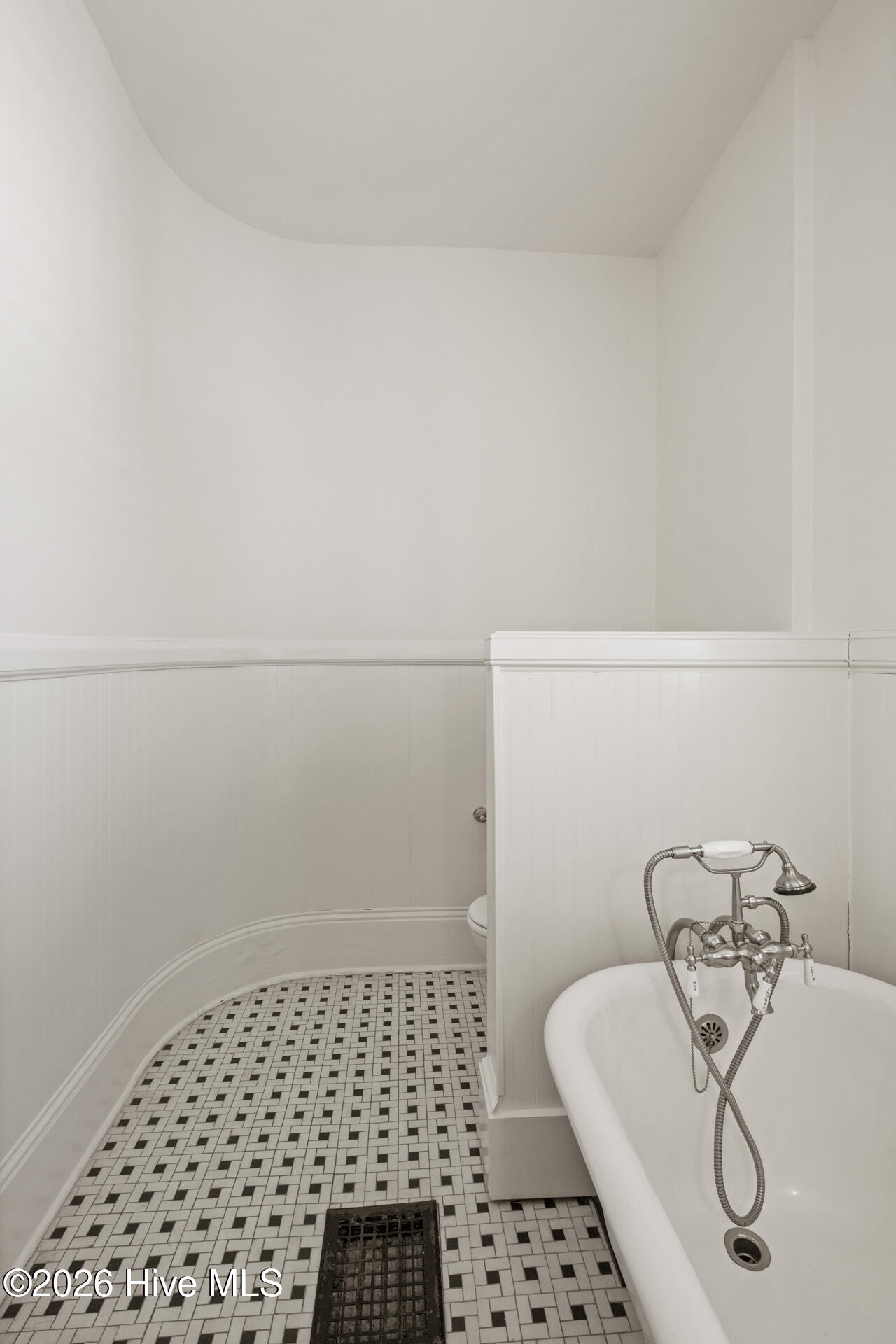 100556093 | Photo 39