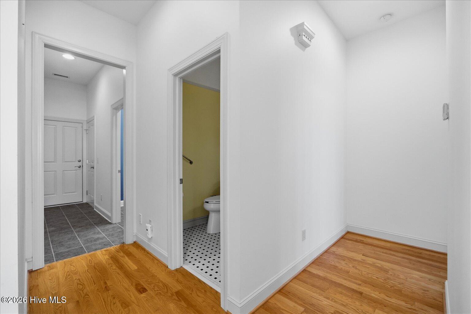 100557521 | Photo 50