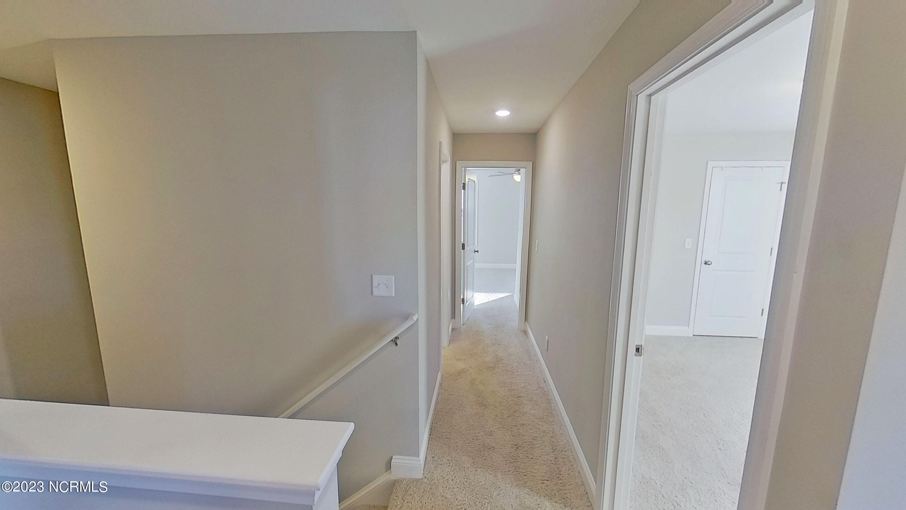 100543878 | Photo 16