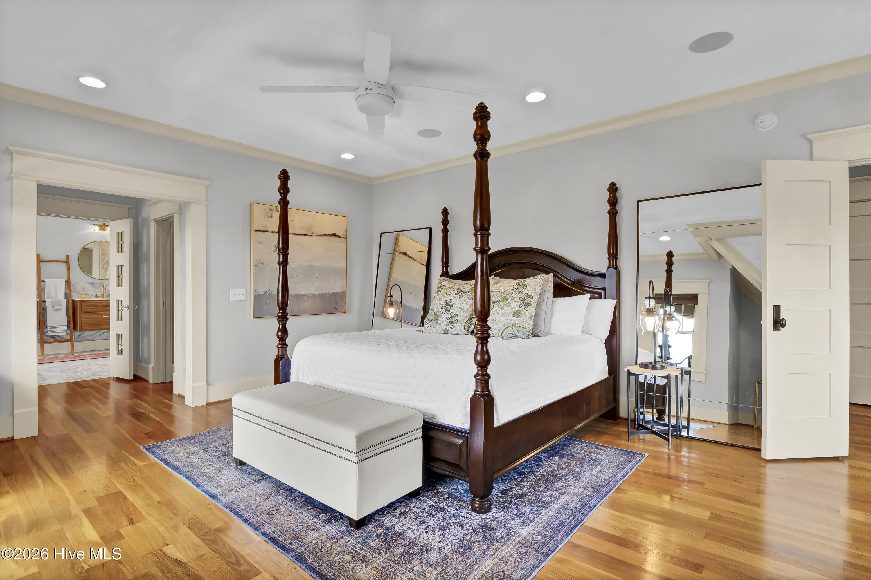 100552686 | Photo 31