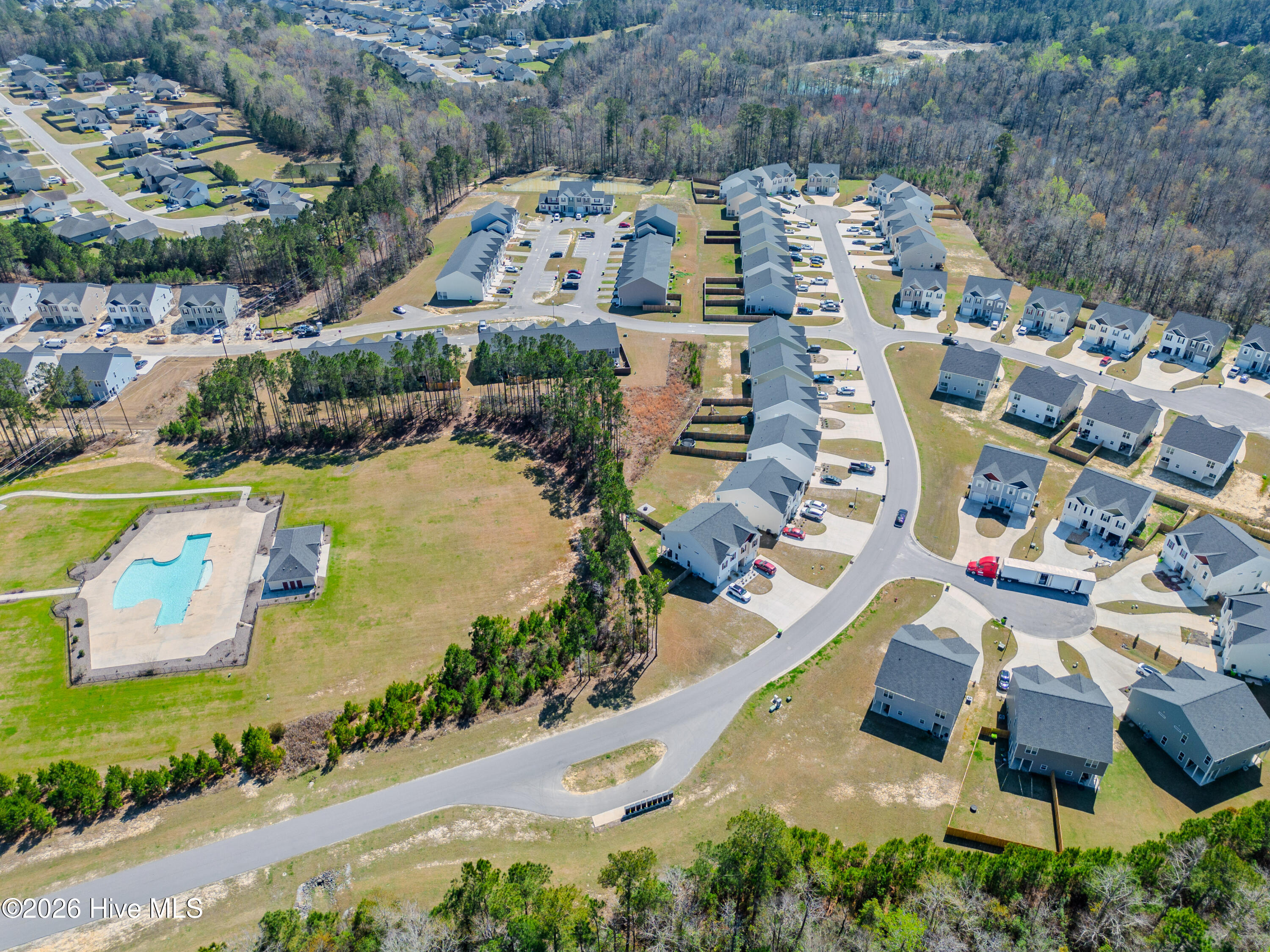 100565496 | Photo 42