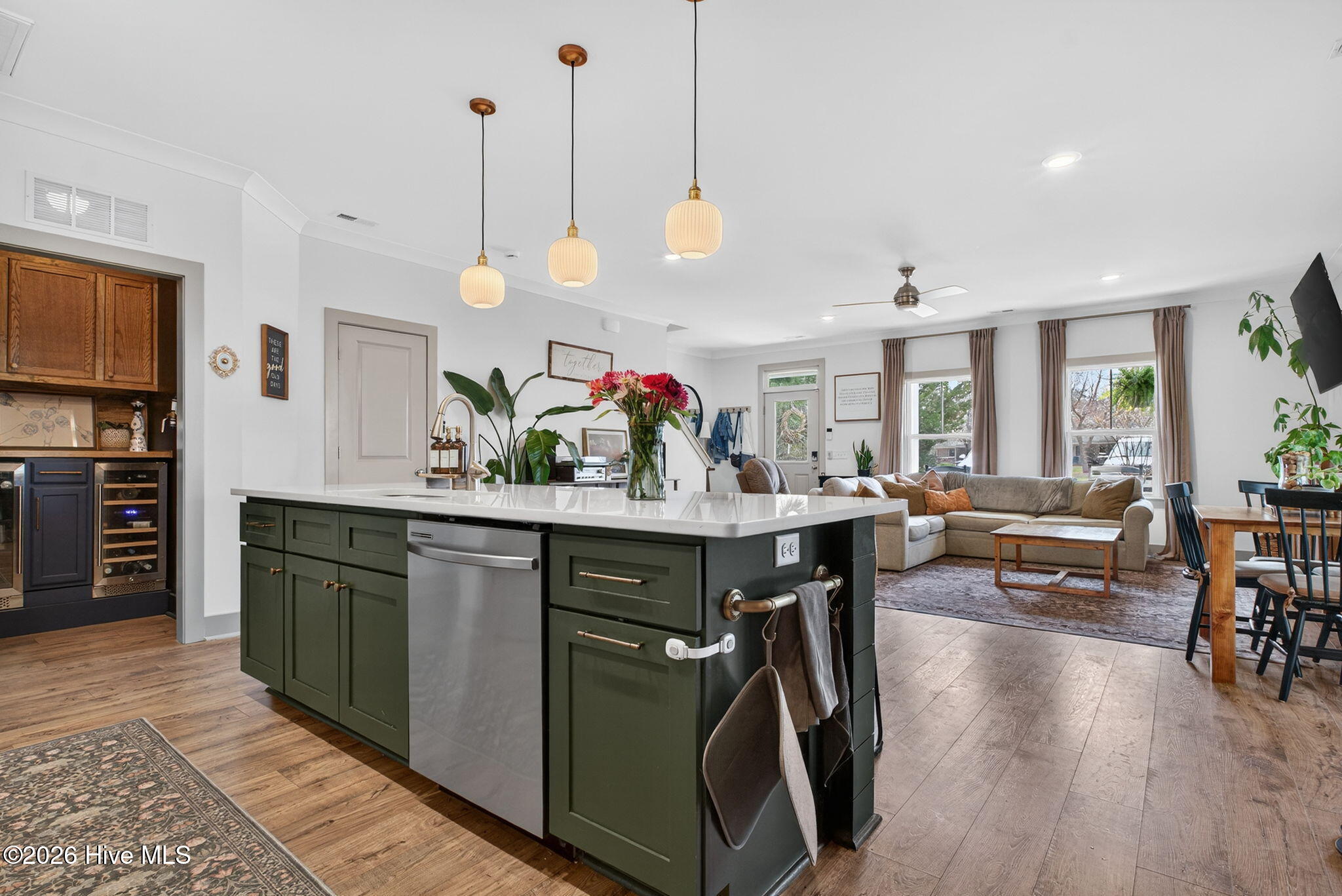 100559815 | Photo 16