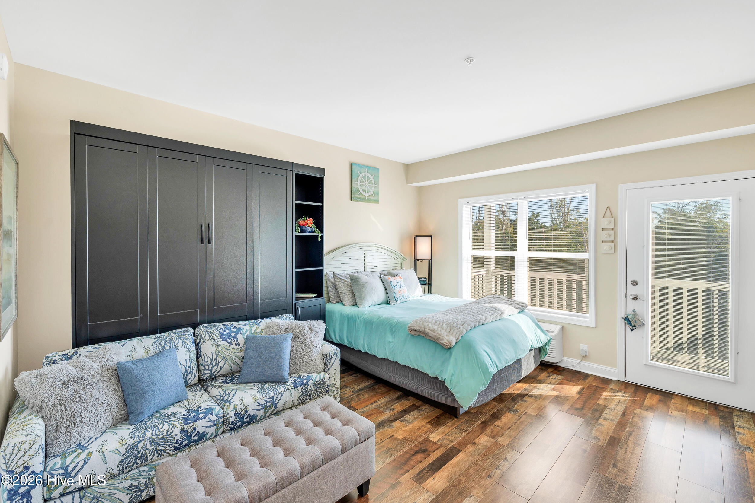 100549842 | Photo 18