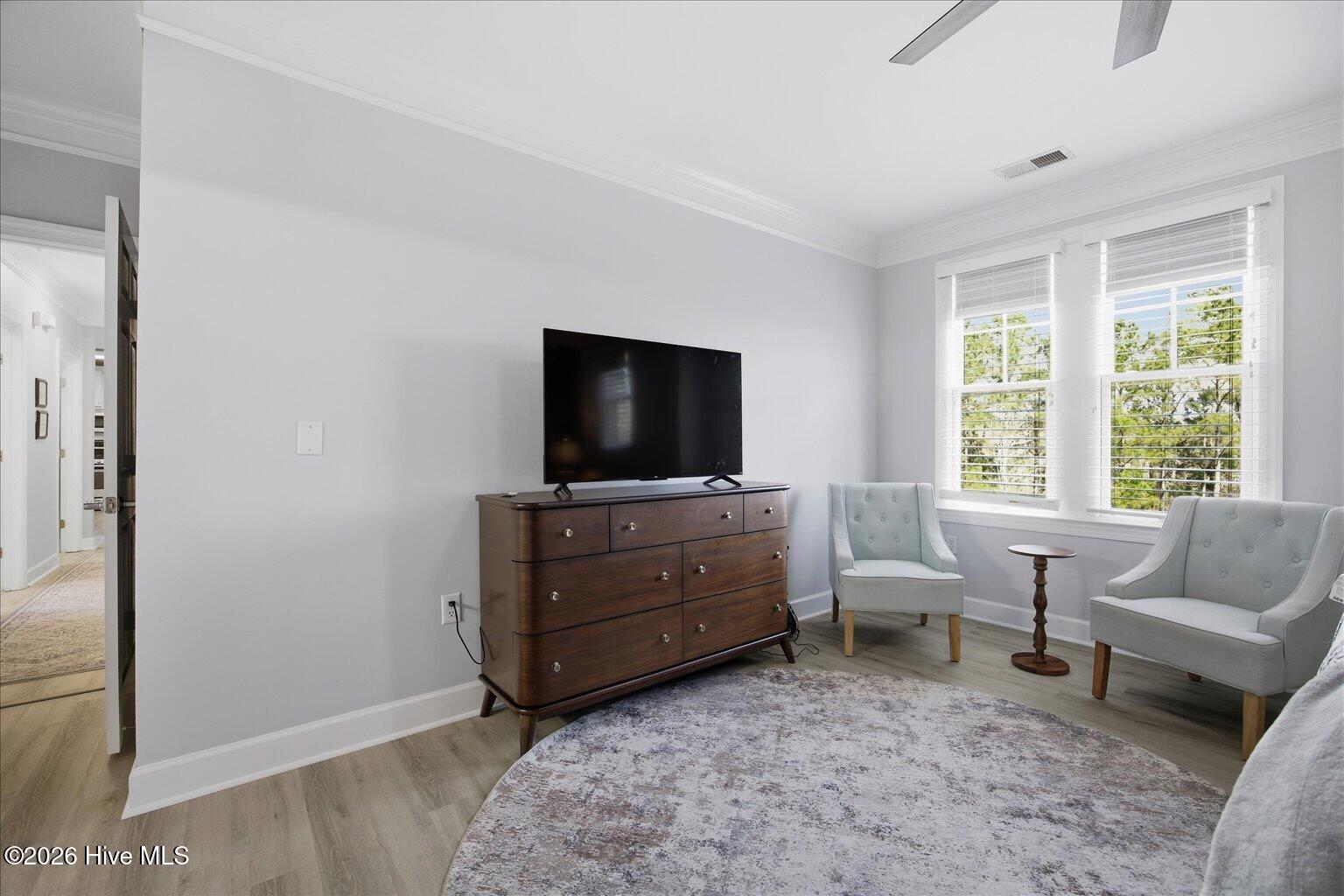 100561305 | Photo 25