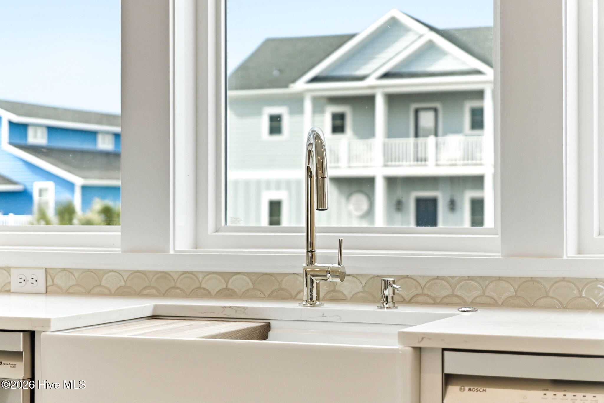 100564673 | Photo 13