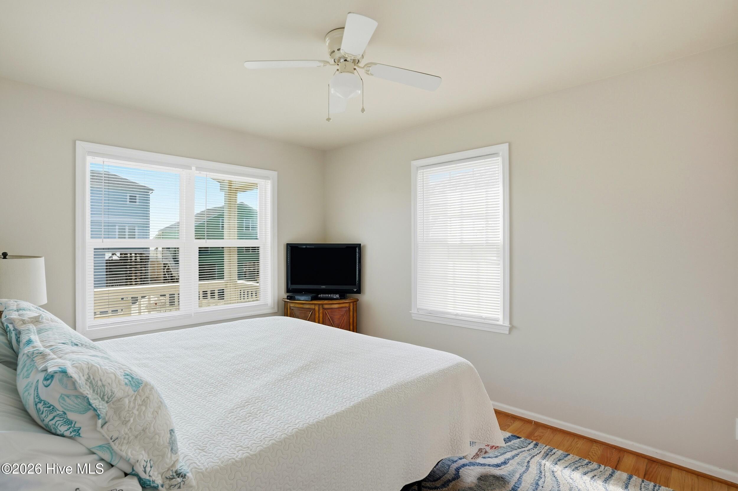 100554580 | Photo 20