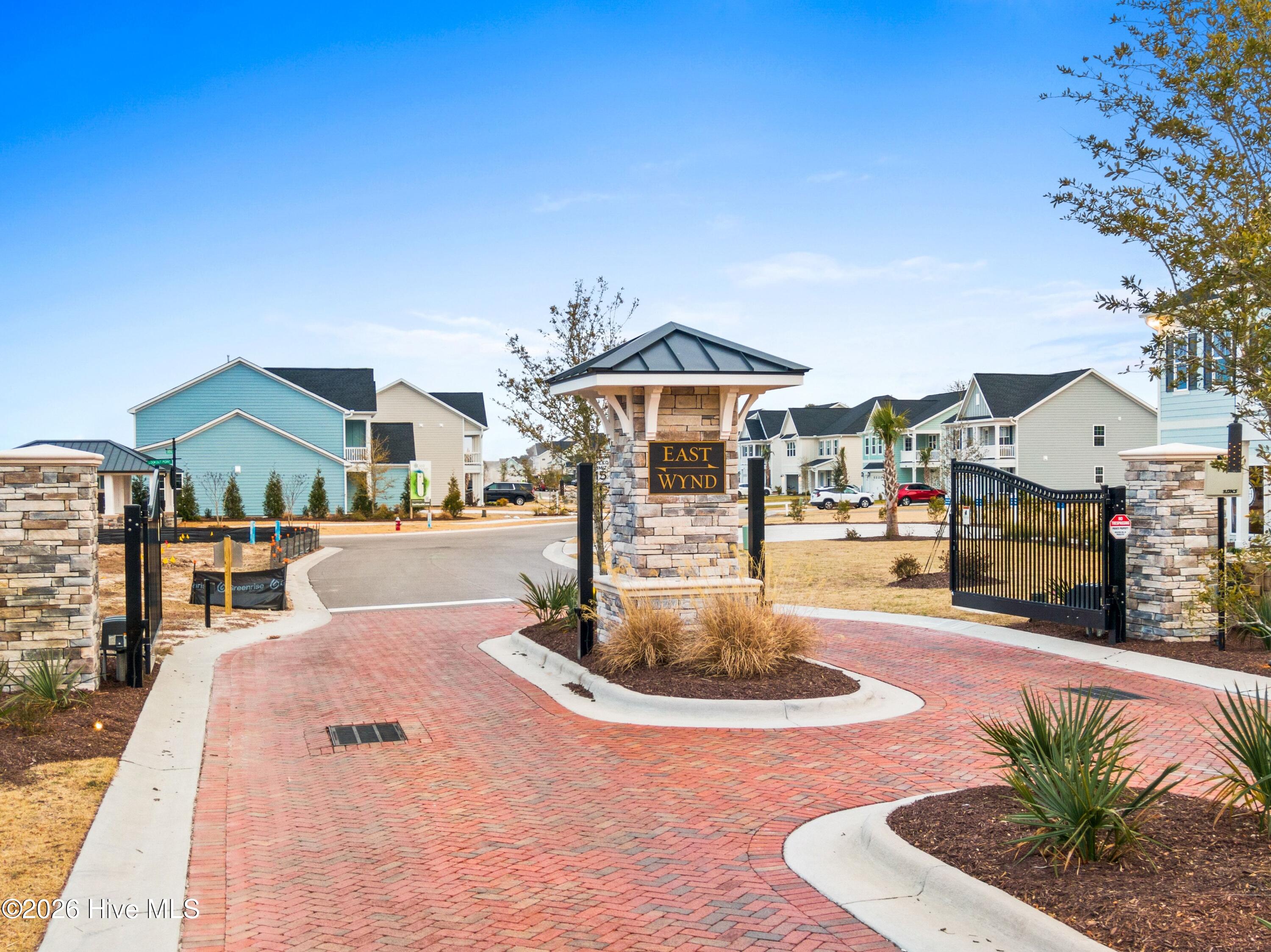 100553588 | Photo 33