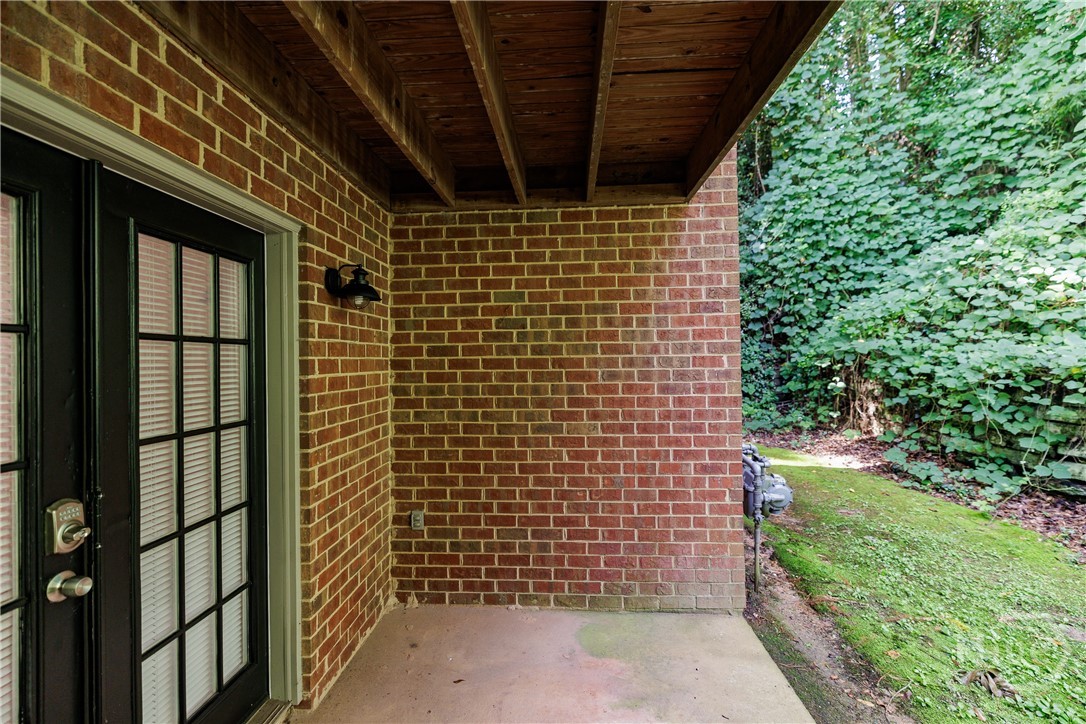 1055 Baxter Street 502