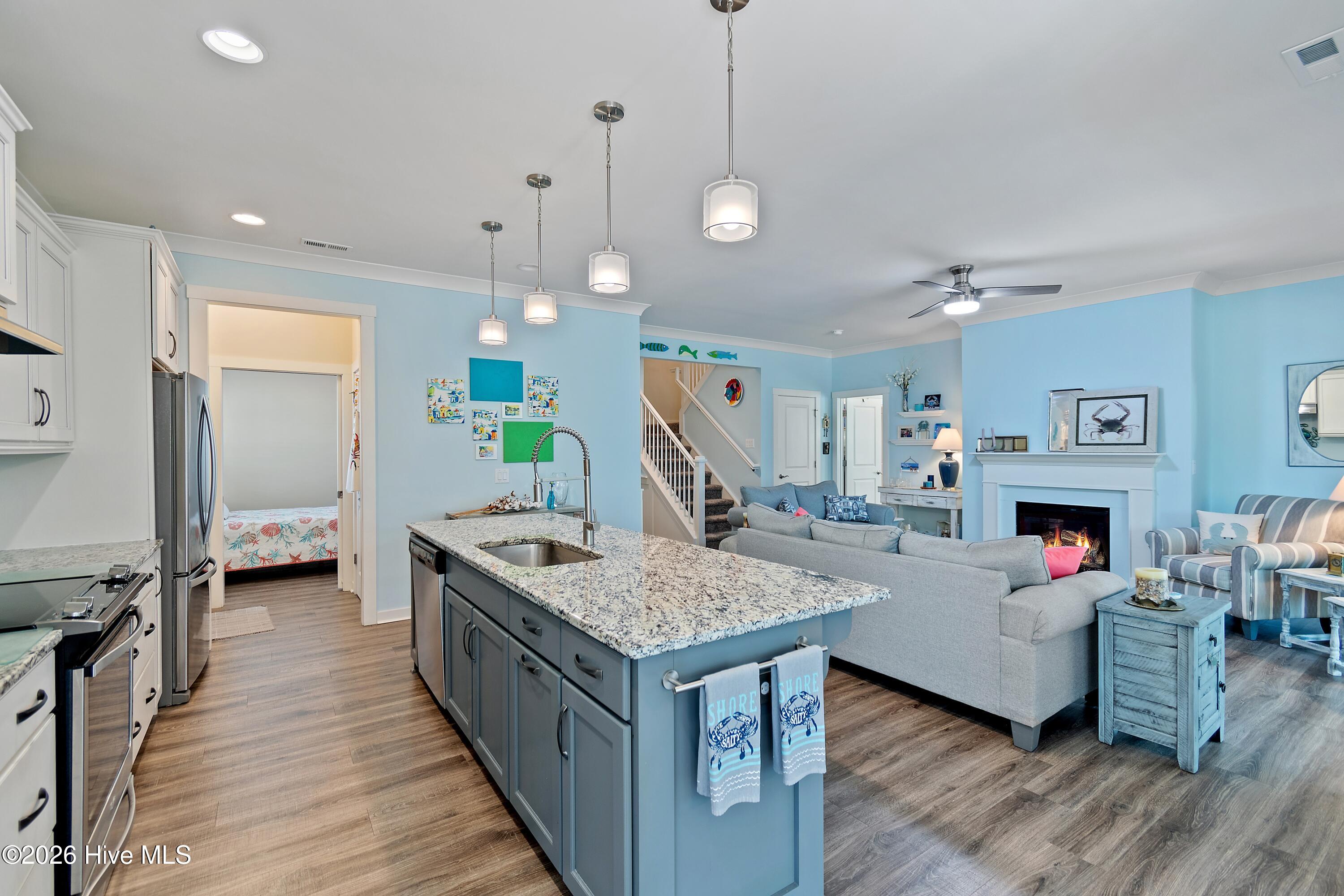 100557254 | Photo 15