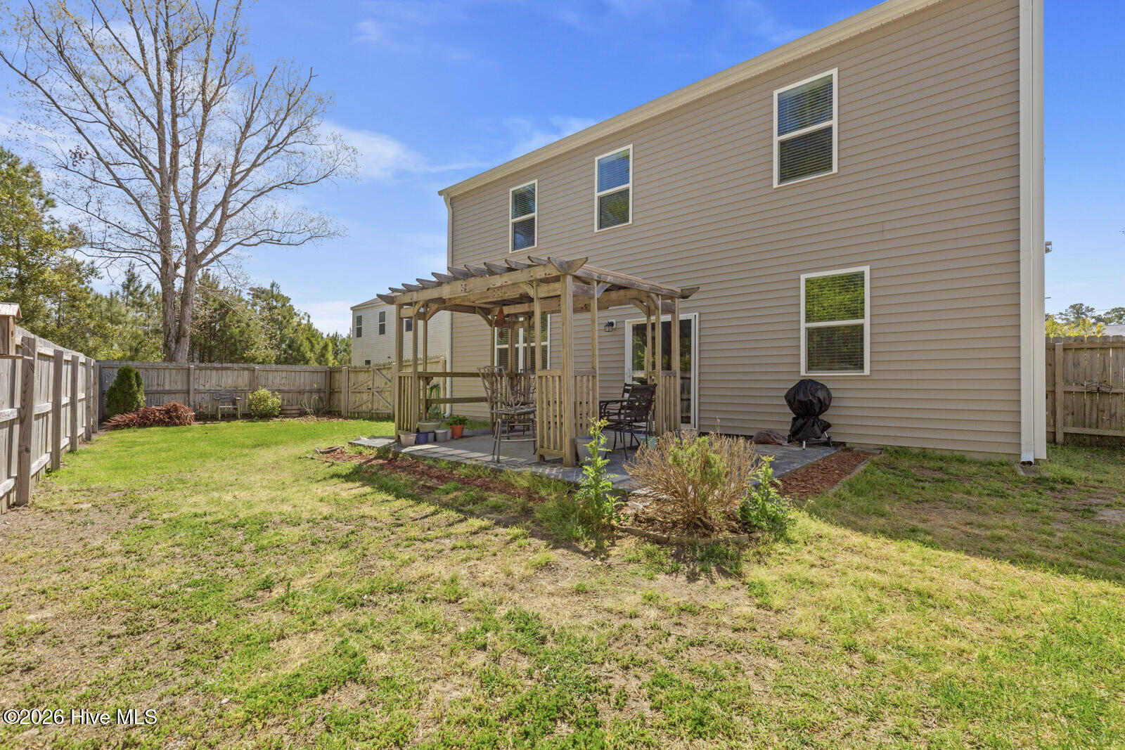 100566319 | Photo 36