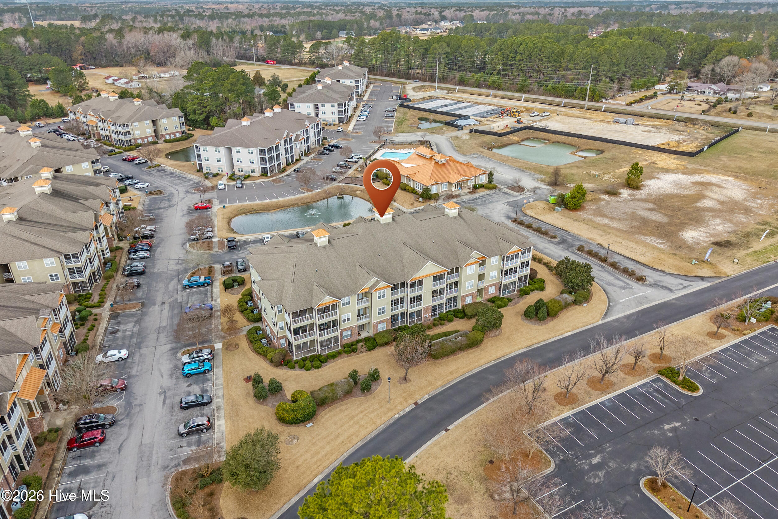 100556041 | Photo 35