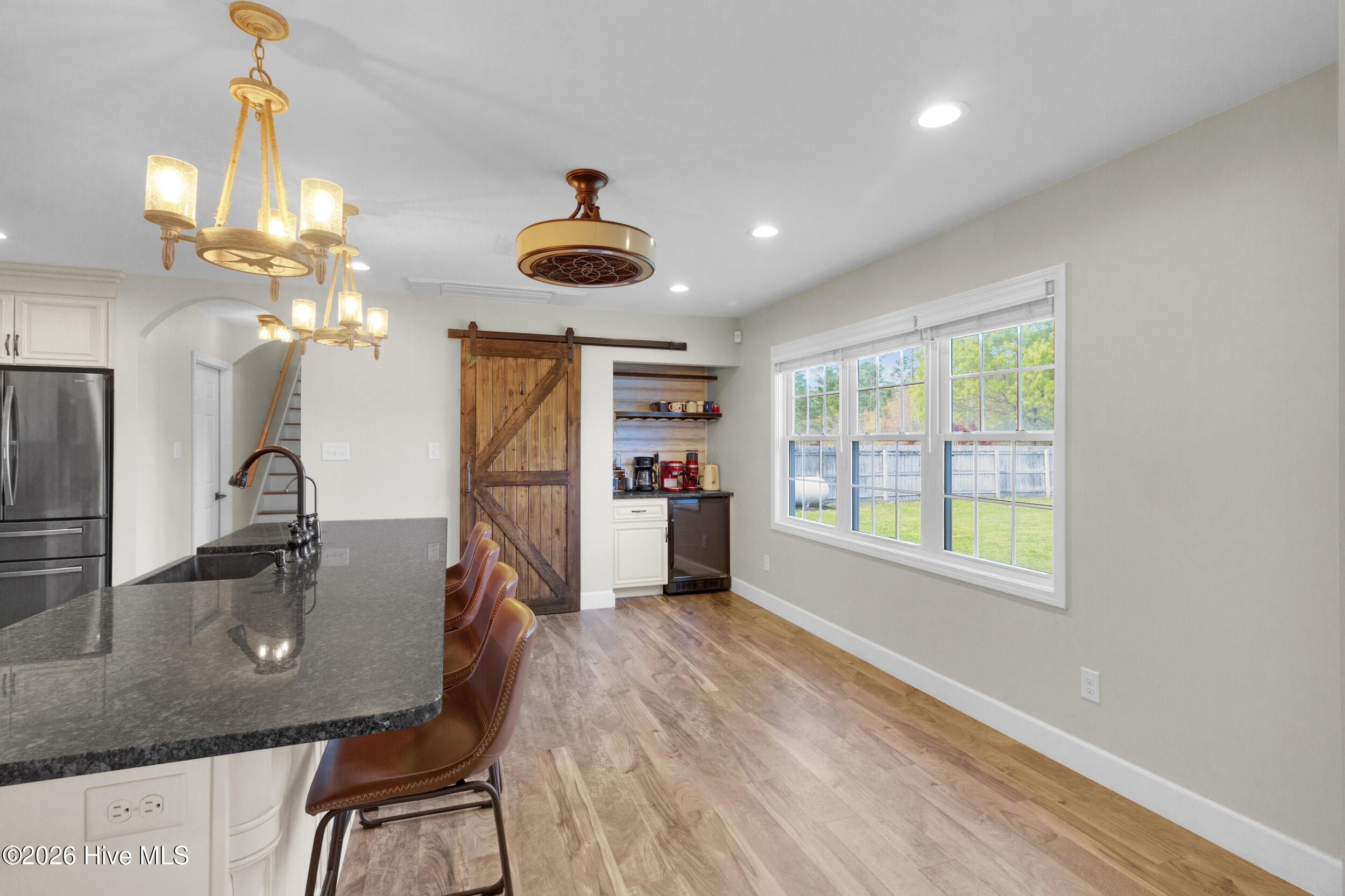 100566546 | Photo 13