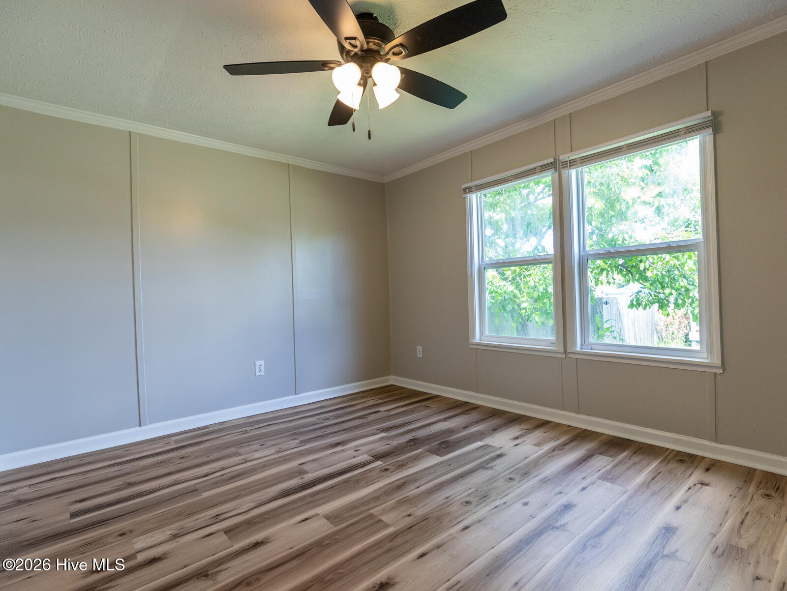 299 Riggs Road,Hubert