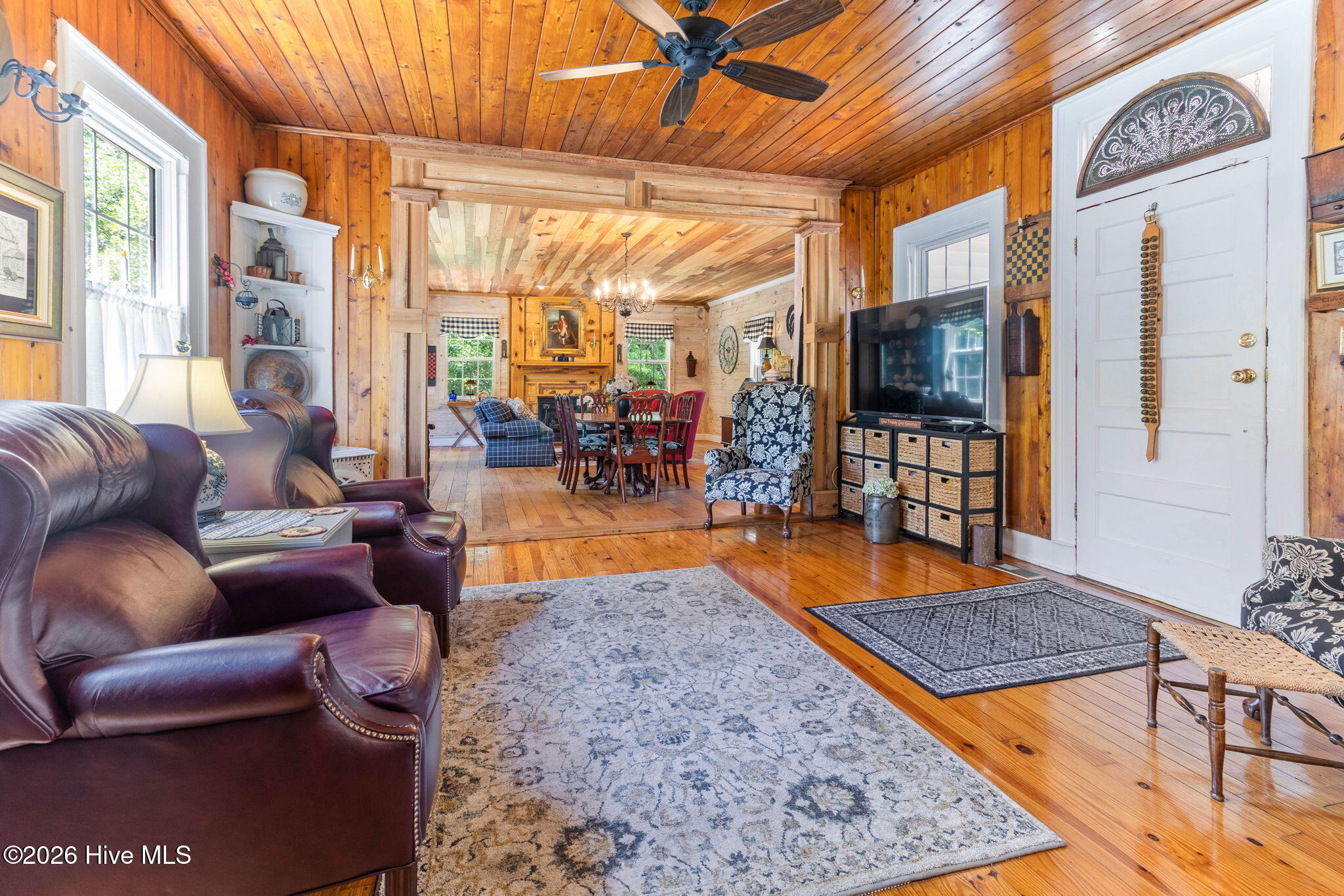 100554921 | Photo 48