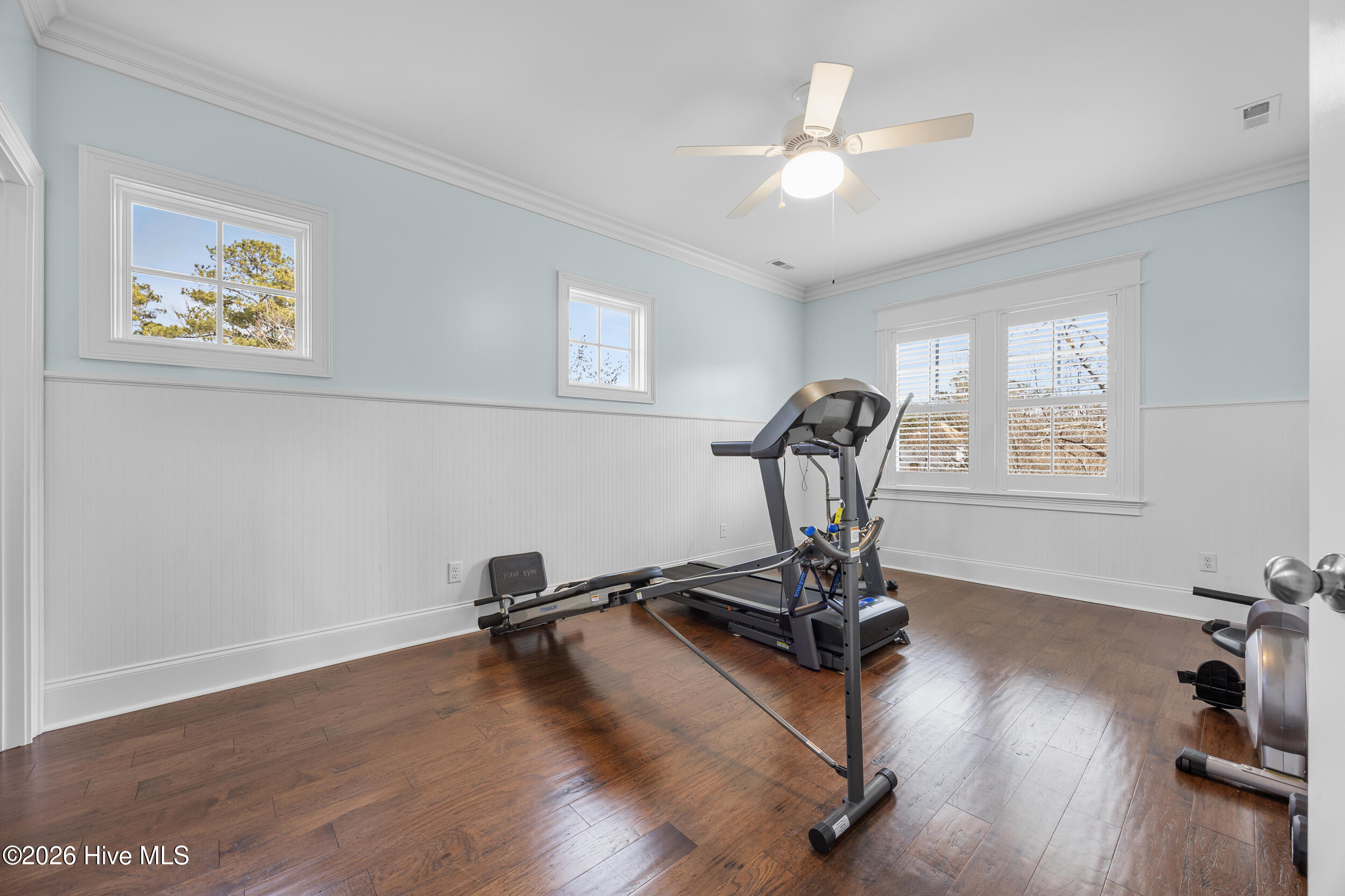 100549374 | Photo 40