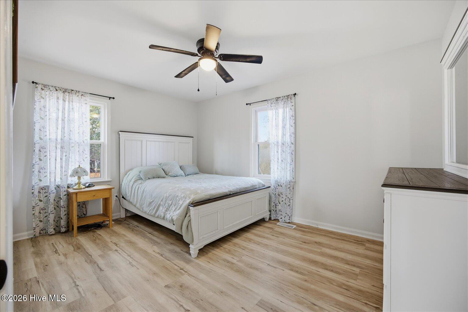 100548025 | Photo 19