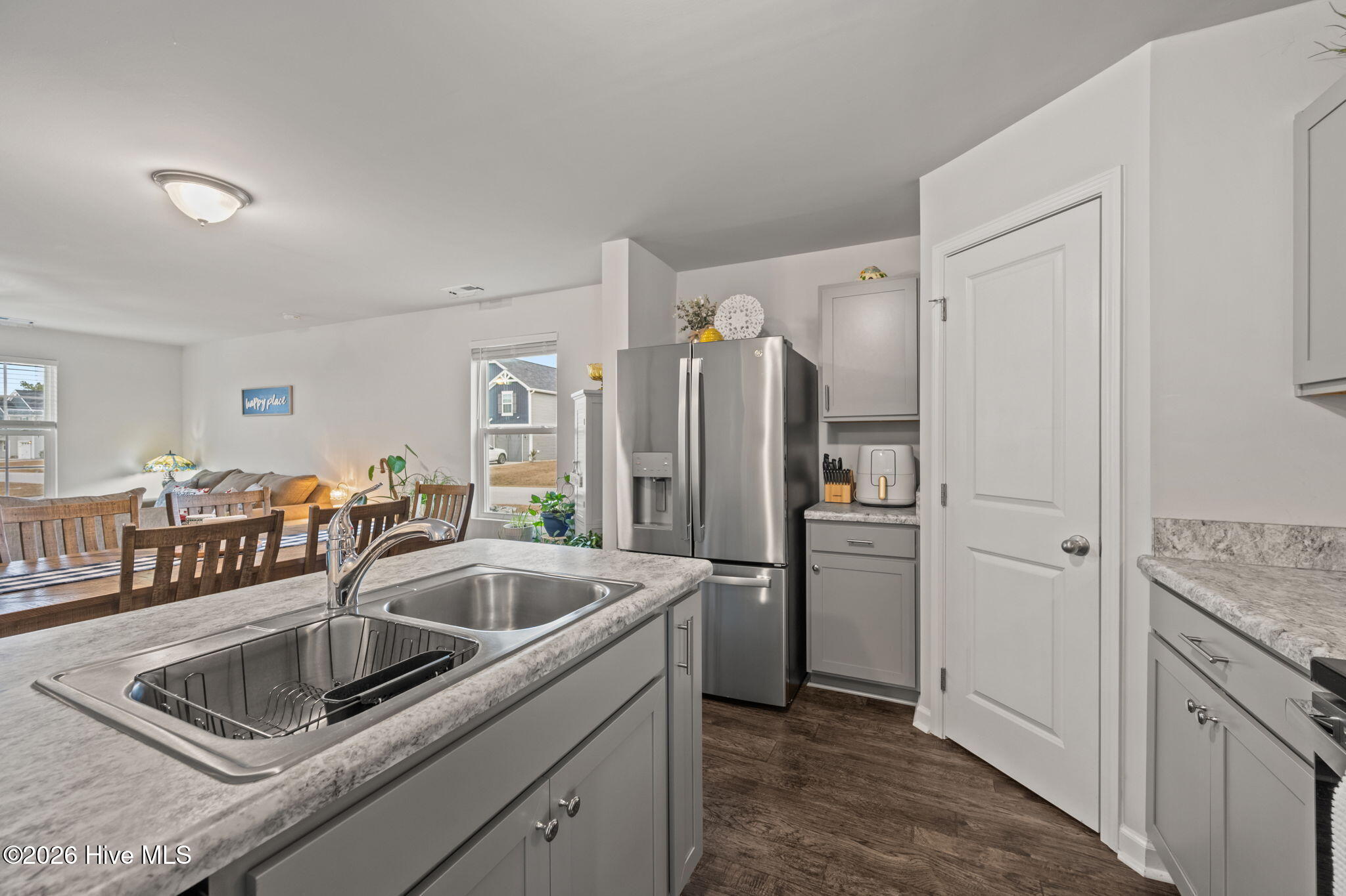 100552202 | Photo 30