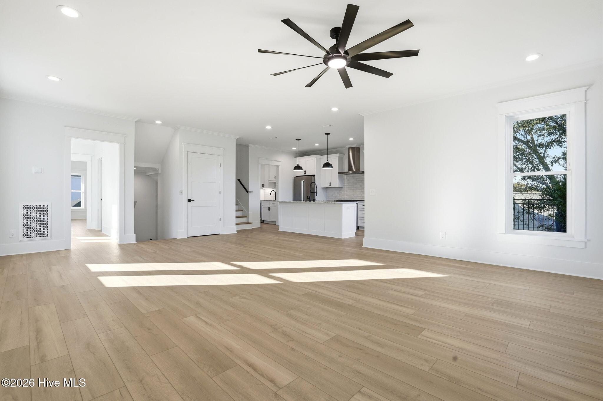 100554996 | Photo 20