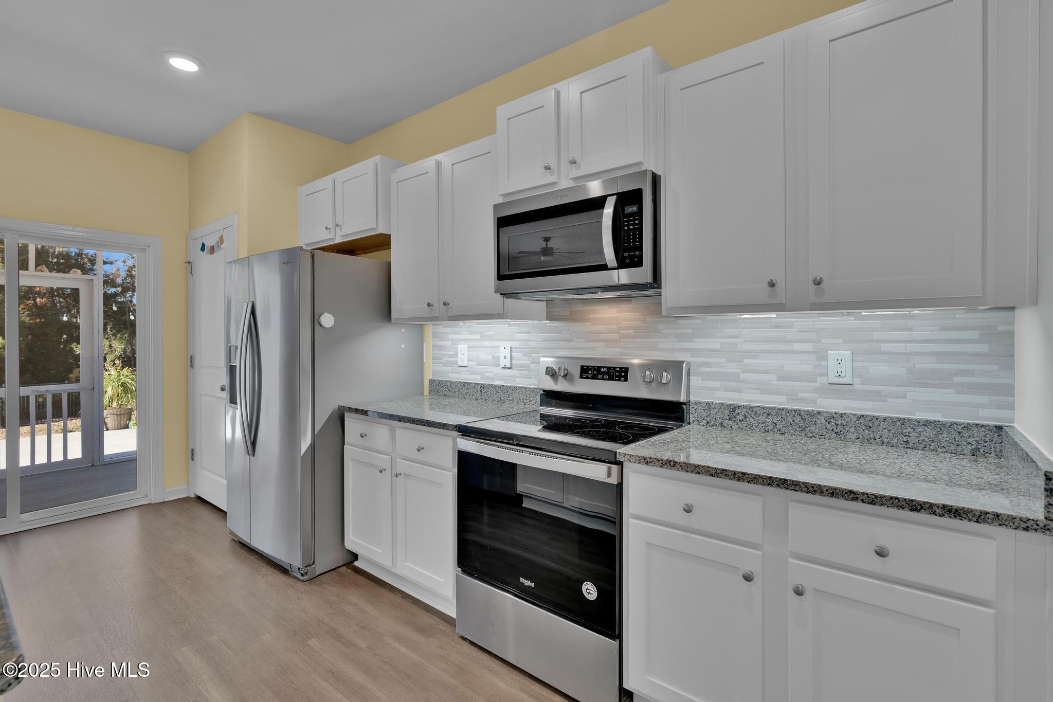 100542071 | Photo 10