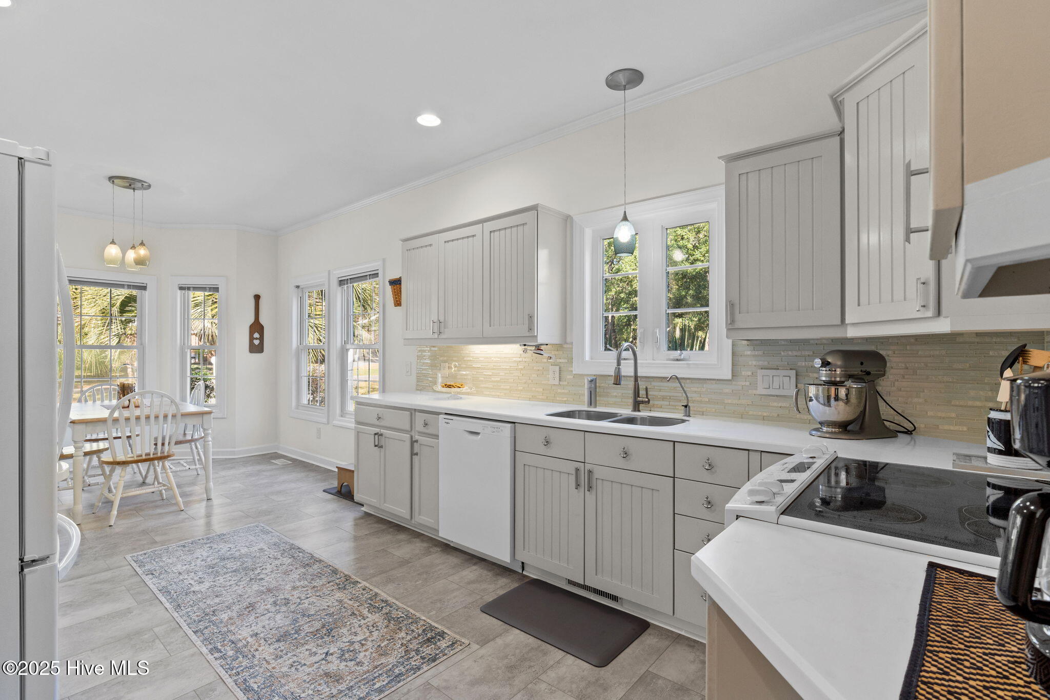 100537506 | Photo 23