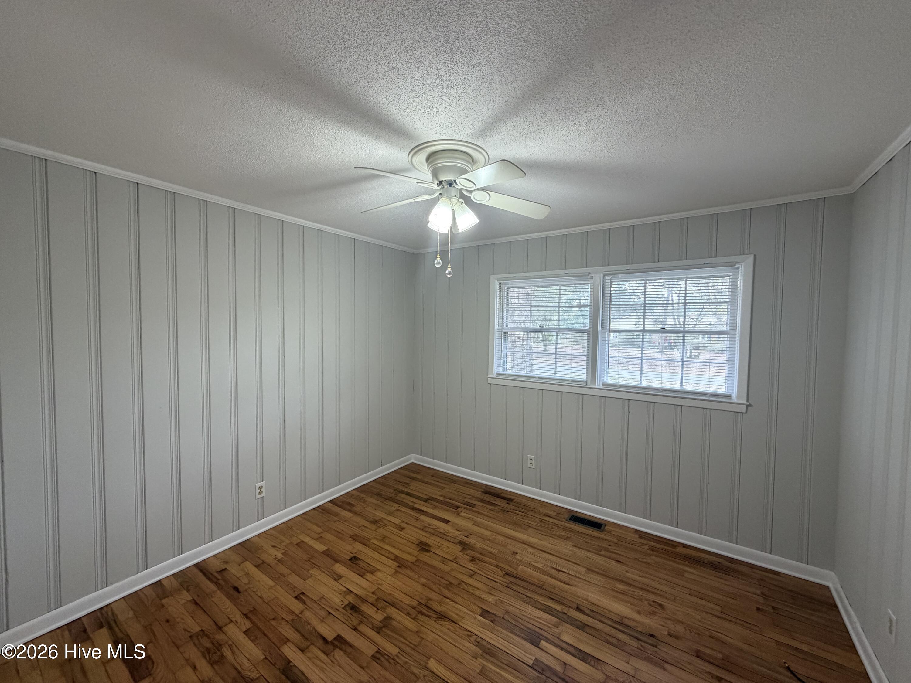 100556187 | Photo 10