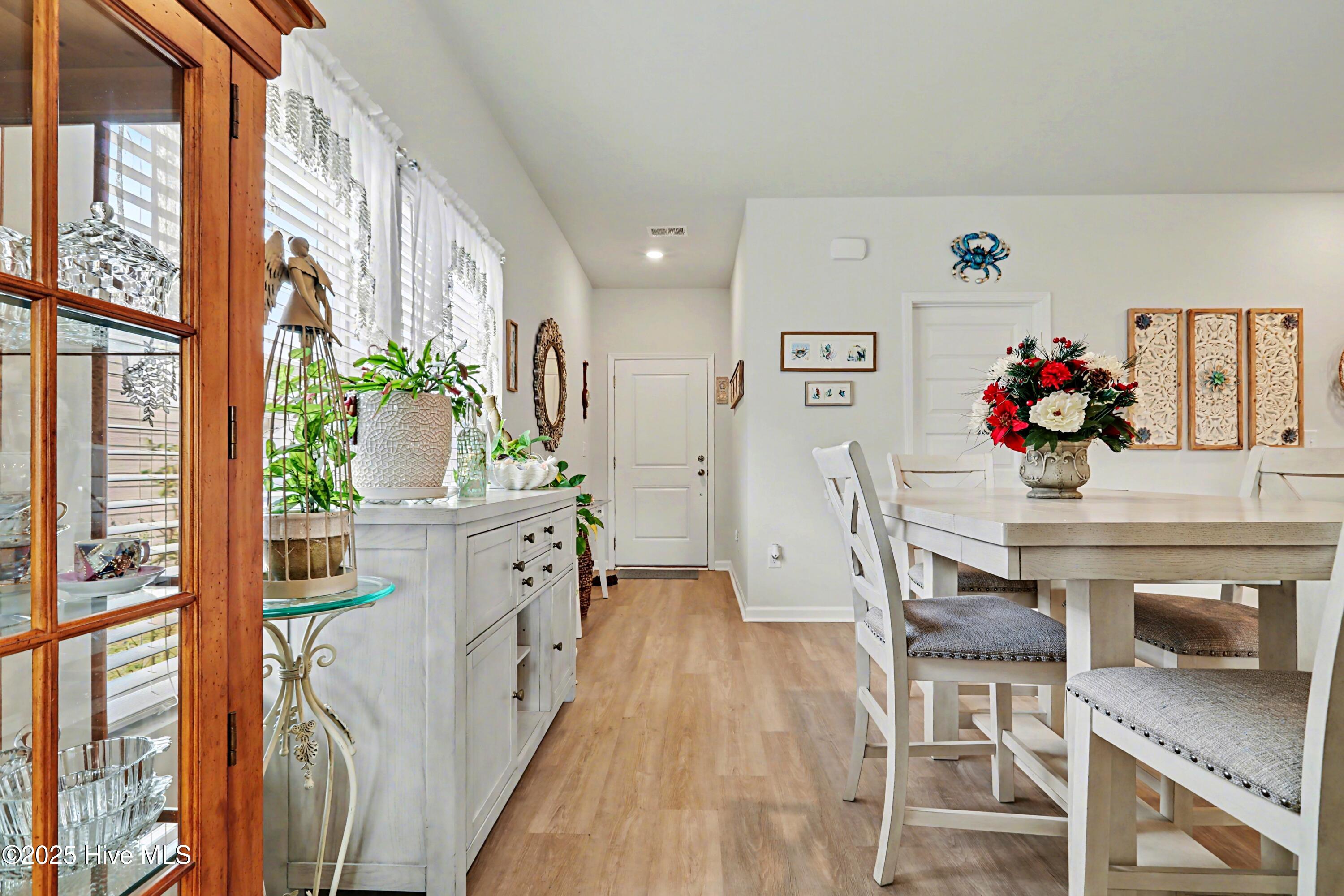 100547065 | Photo 18