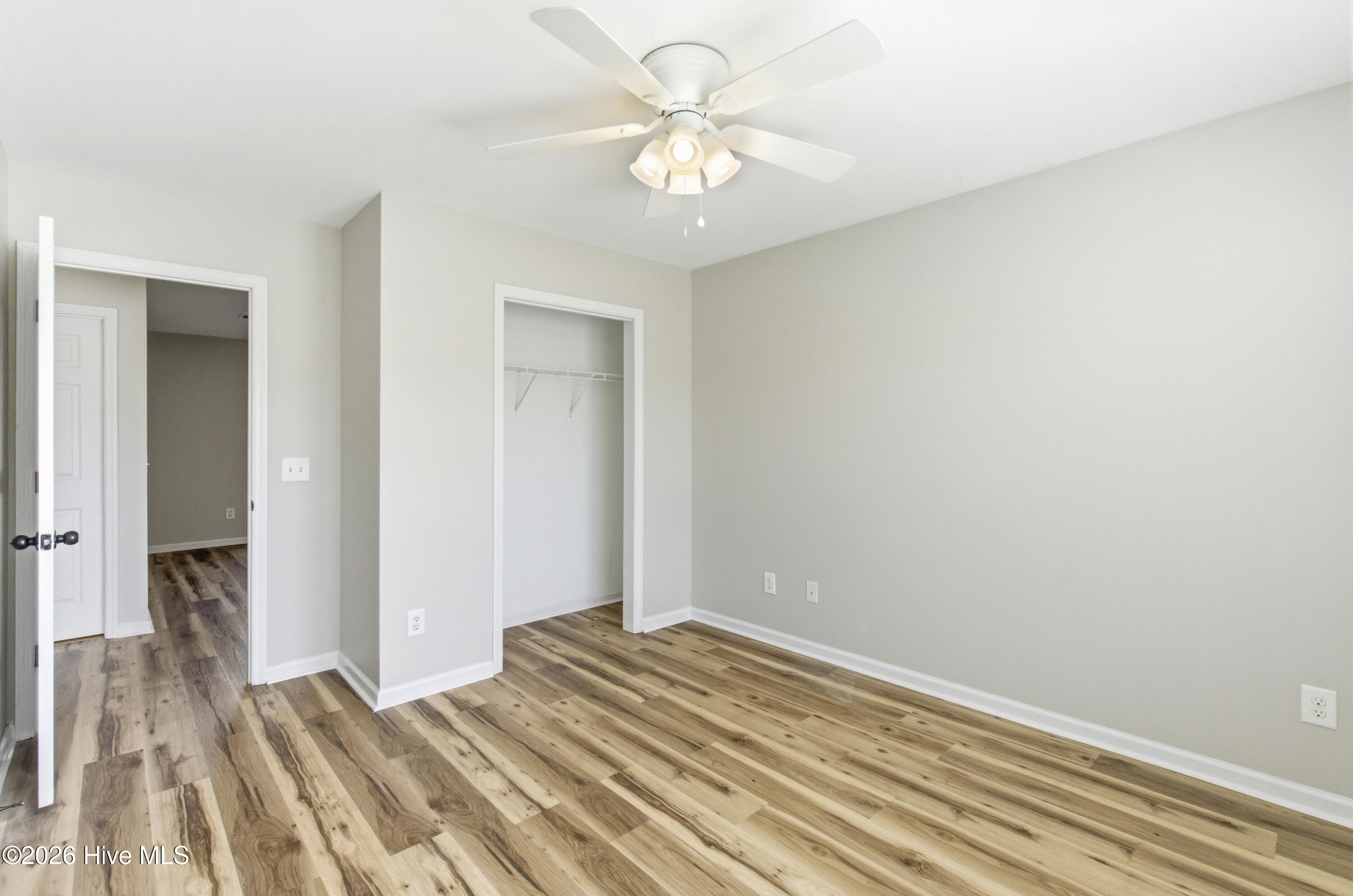 100564497 | Photo 23