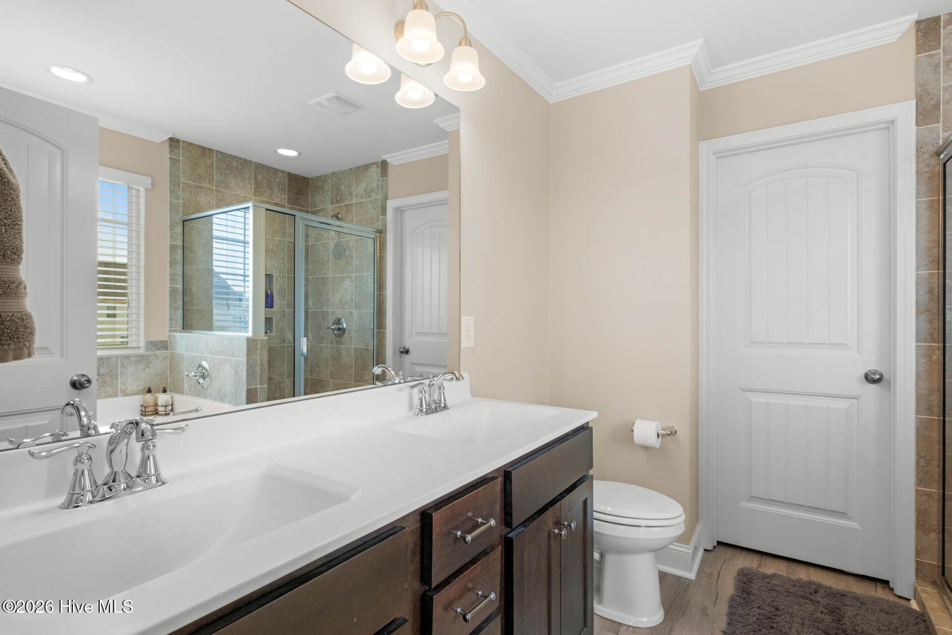 100552909 | Photo 31