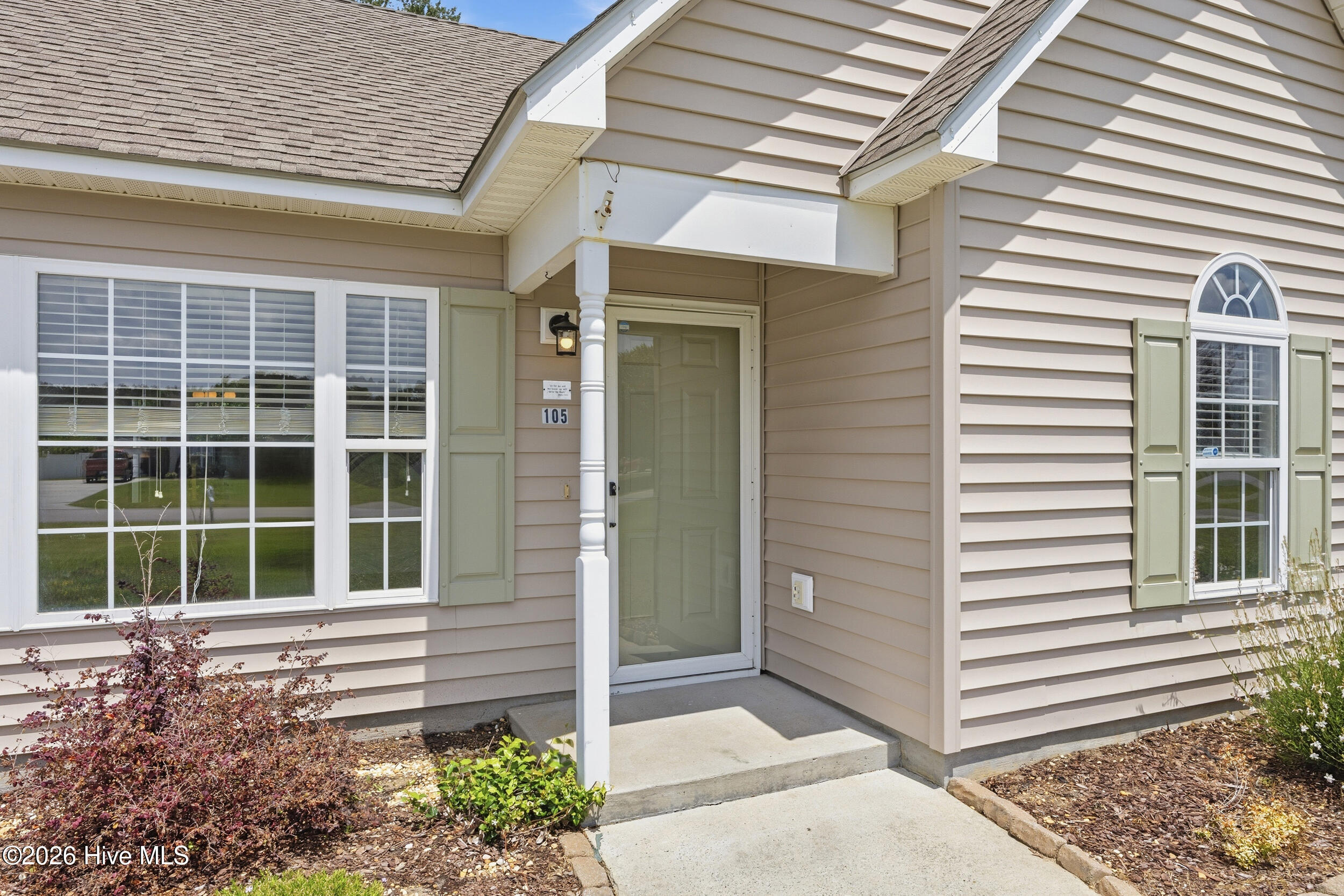 105 Henry Giddeons Drive, Teachey, NC 28464 – photo 4: 4_front entryway