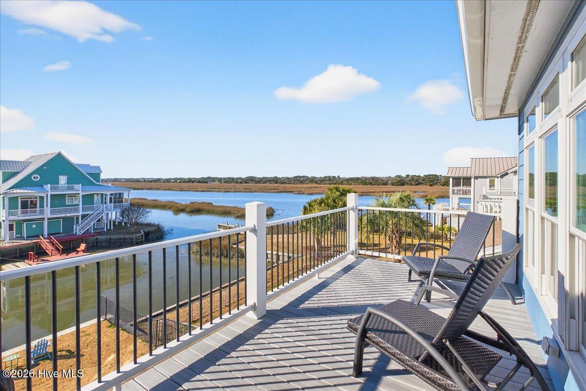 100549636 | Photo 51