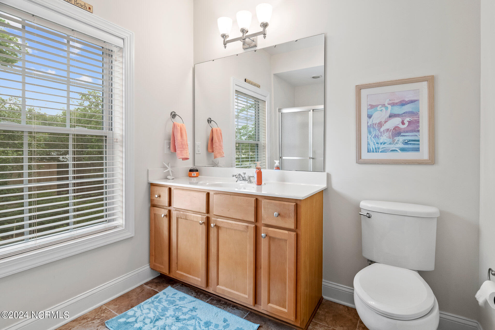 100453828 | Photo 13