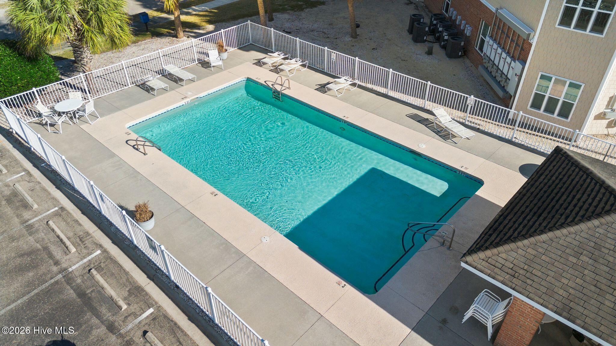 100565628 | Photo 34