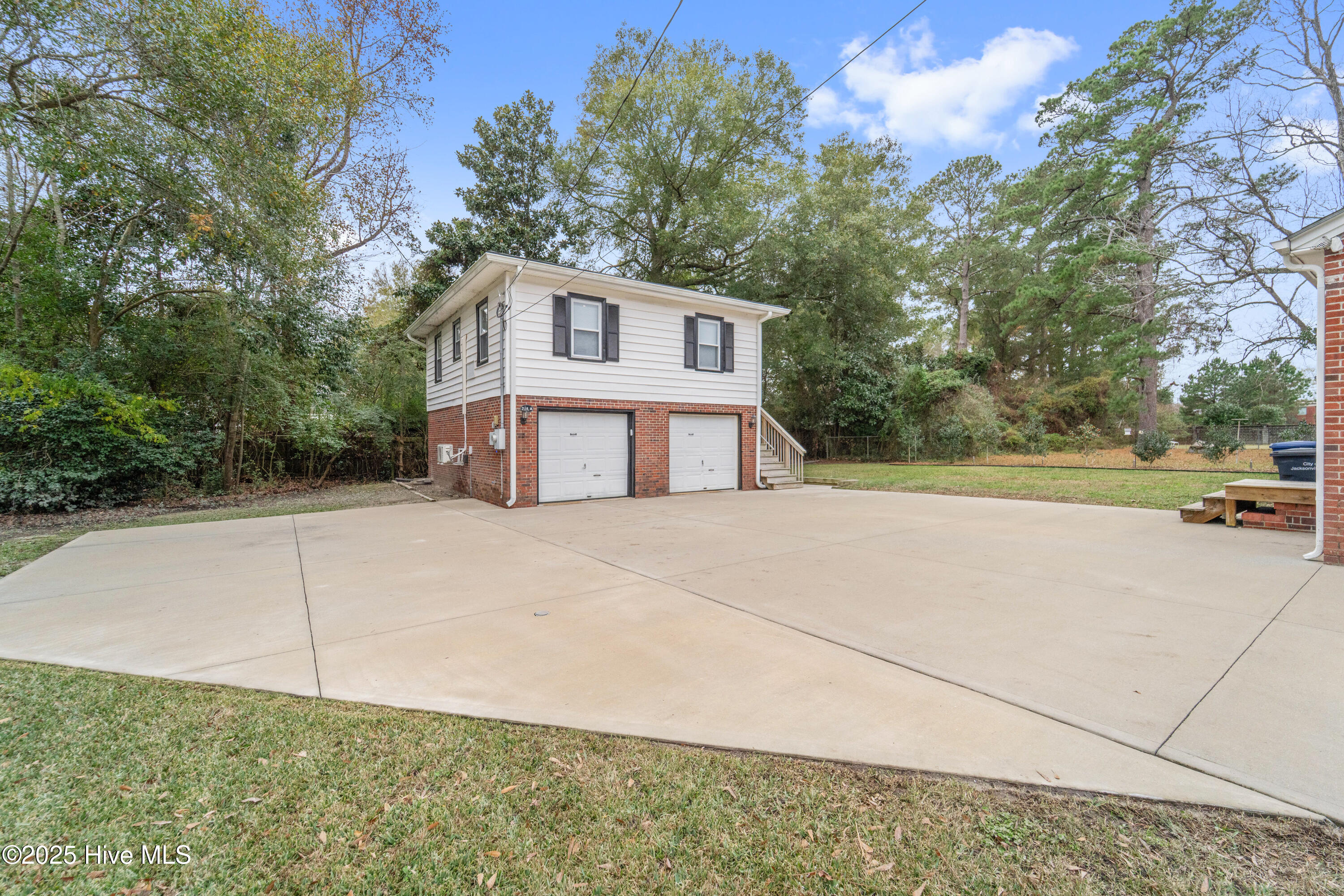 100546439 | Photo 20