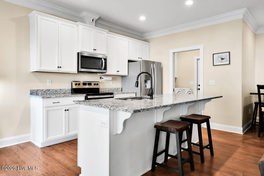 100568097 | Photo 14